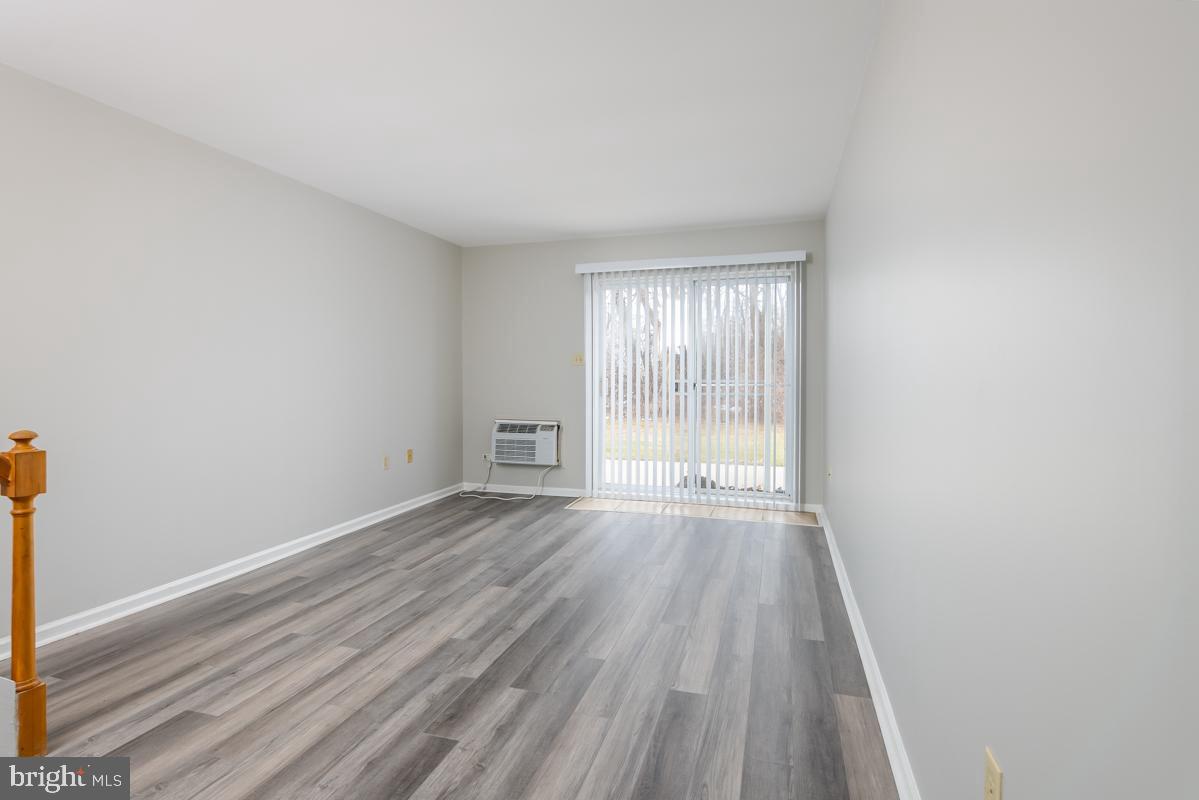 HIDDEN VALLEY - Residential