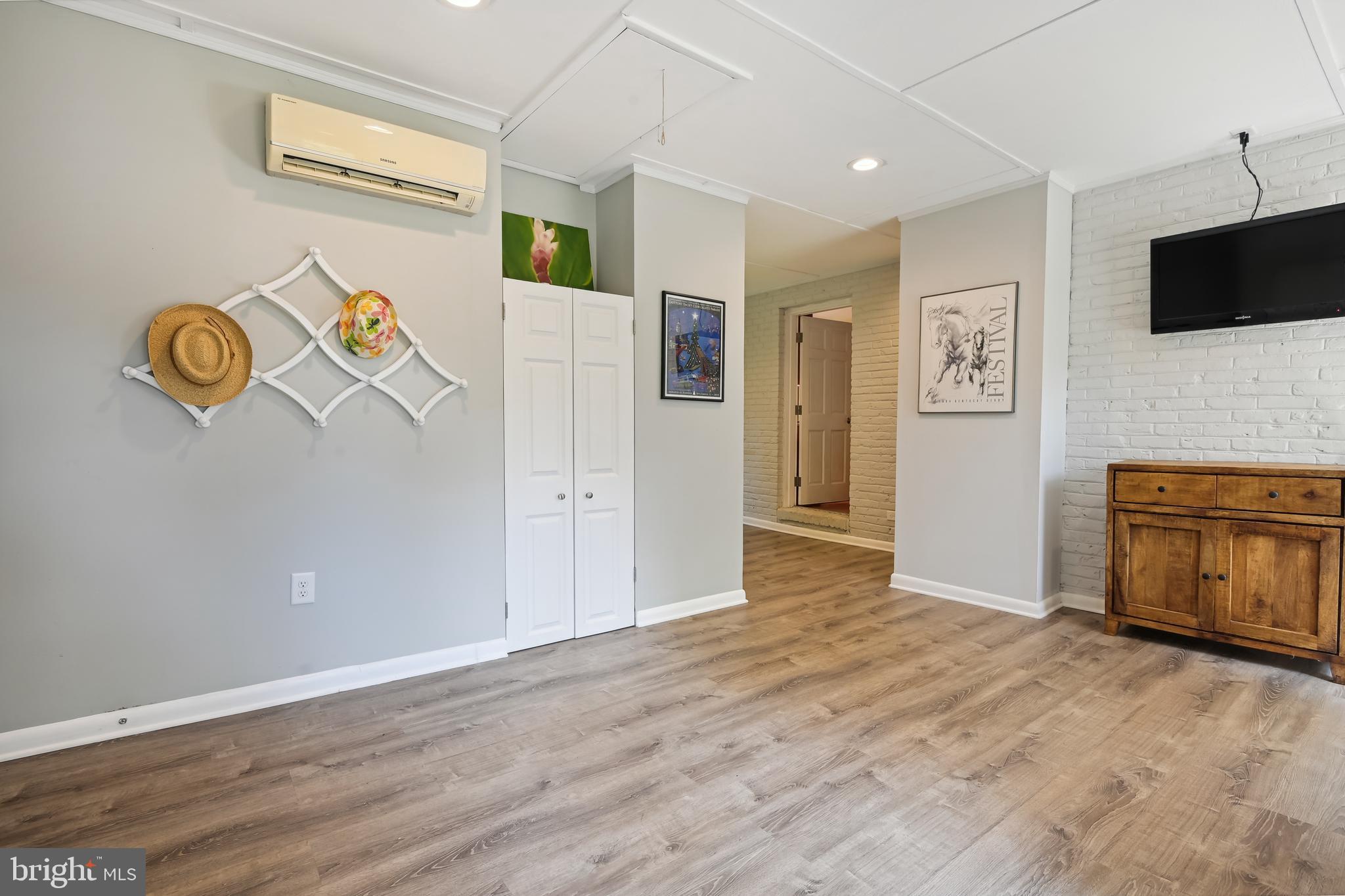 ANCHORAGE - Residential