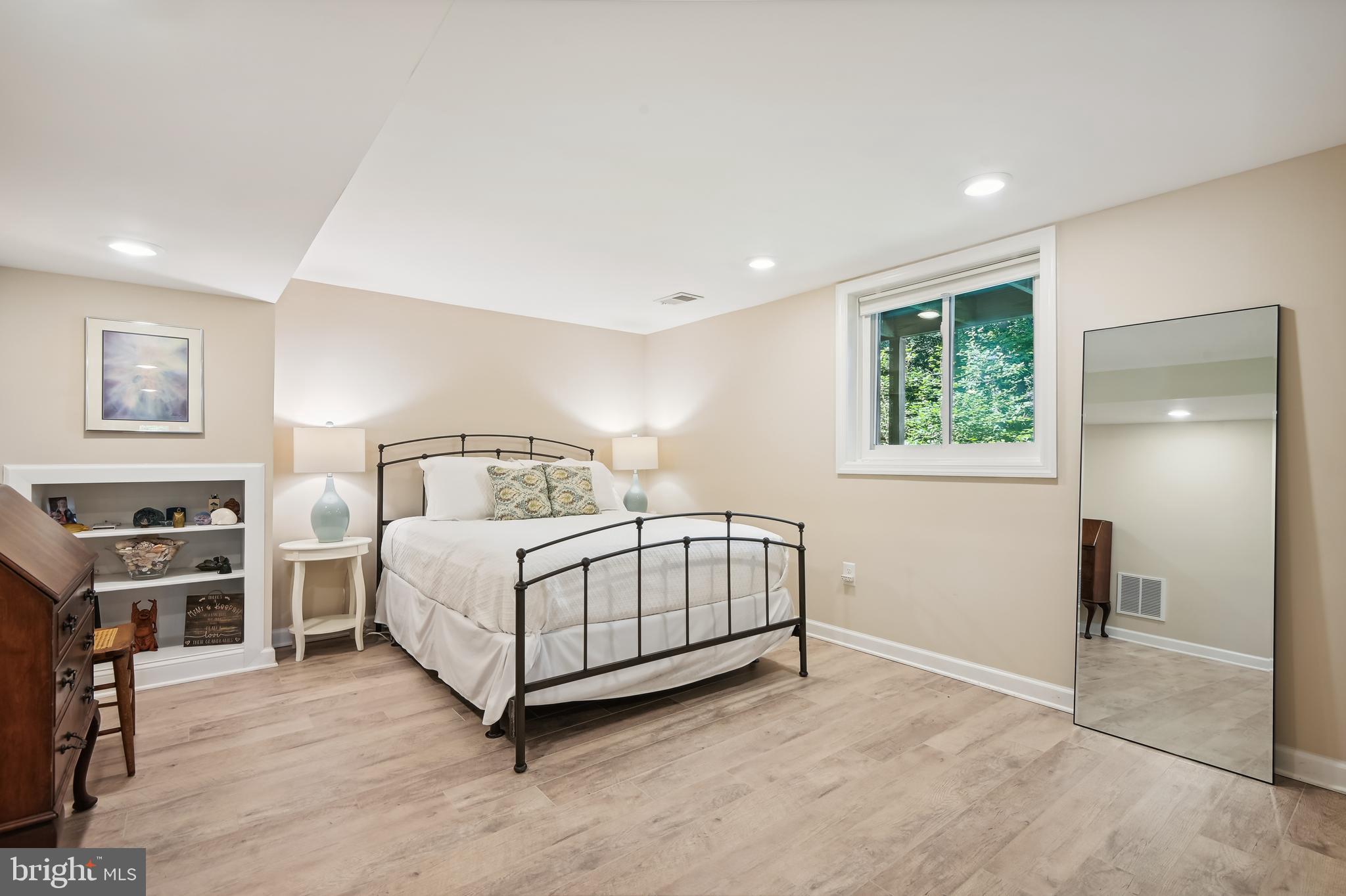 ANCHORAGE - Residential