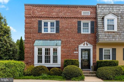 Photo of 6755 Kenwood Forest Lane #31, Chevy Chase, MD 20815 (MLS # MDMC2136534)
