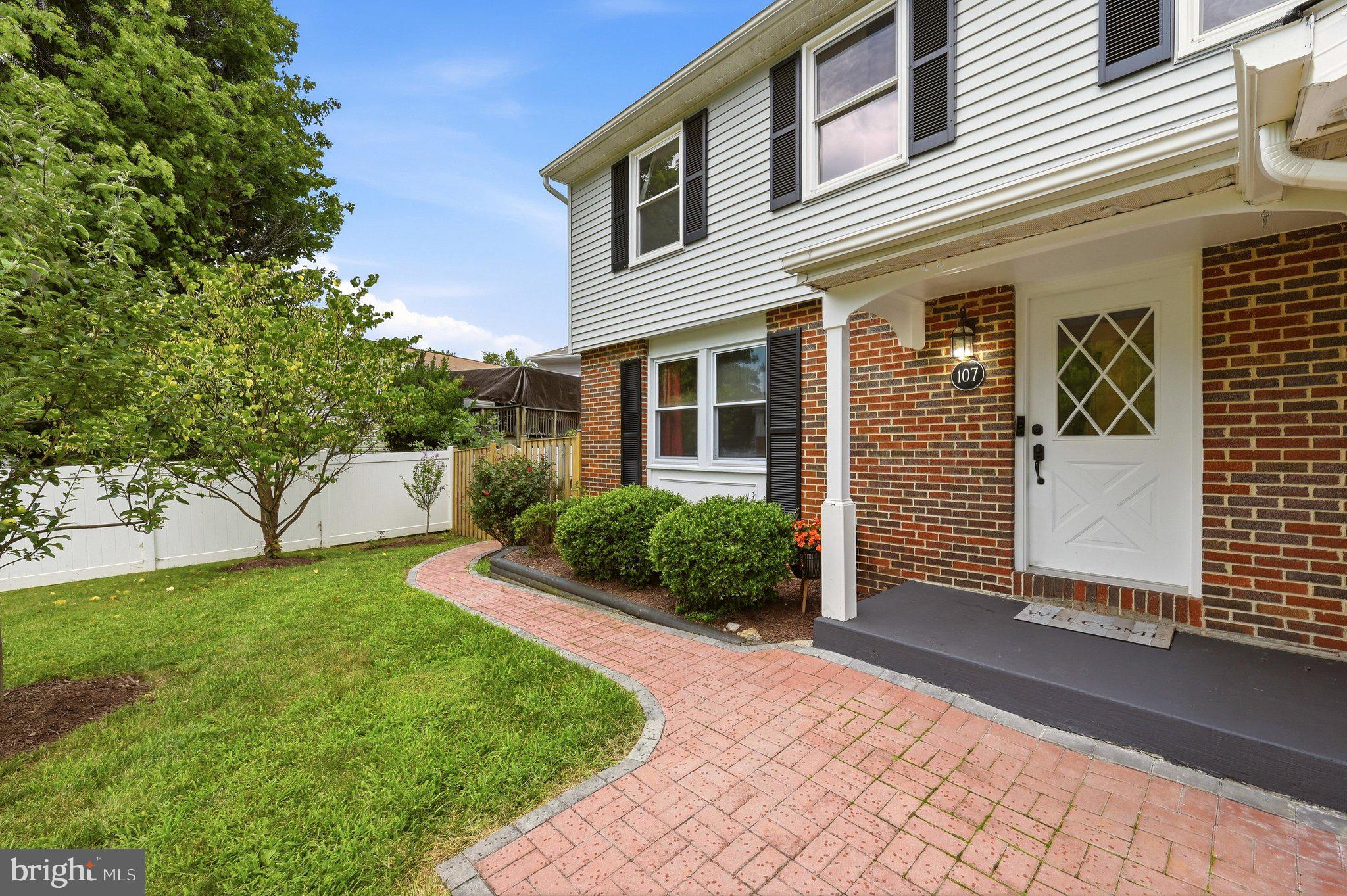 107 APPLETREE DRIVE NE