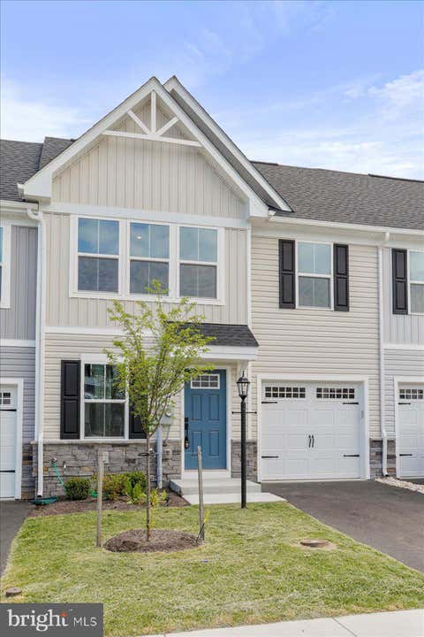 Townhouse For Sale - 34 Bibury Street<br/> MARTINSBURG, WV 25405