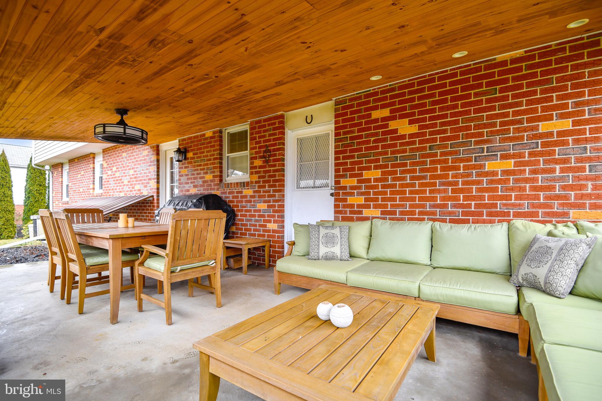 CAMELOT - Residential