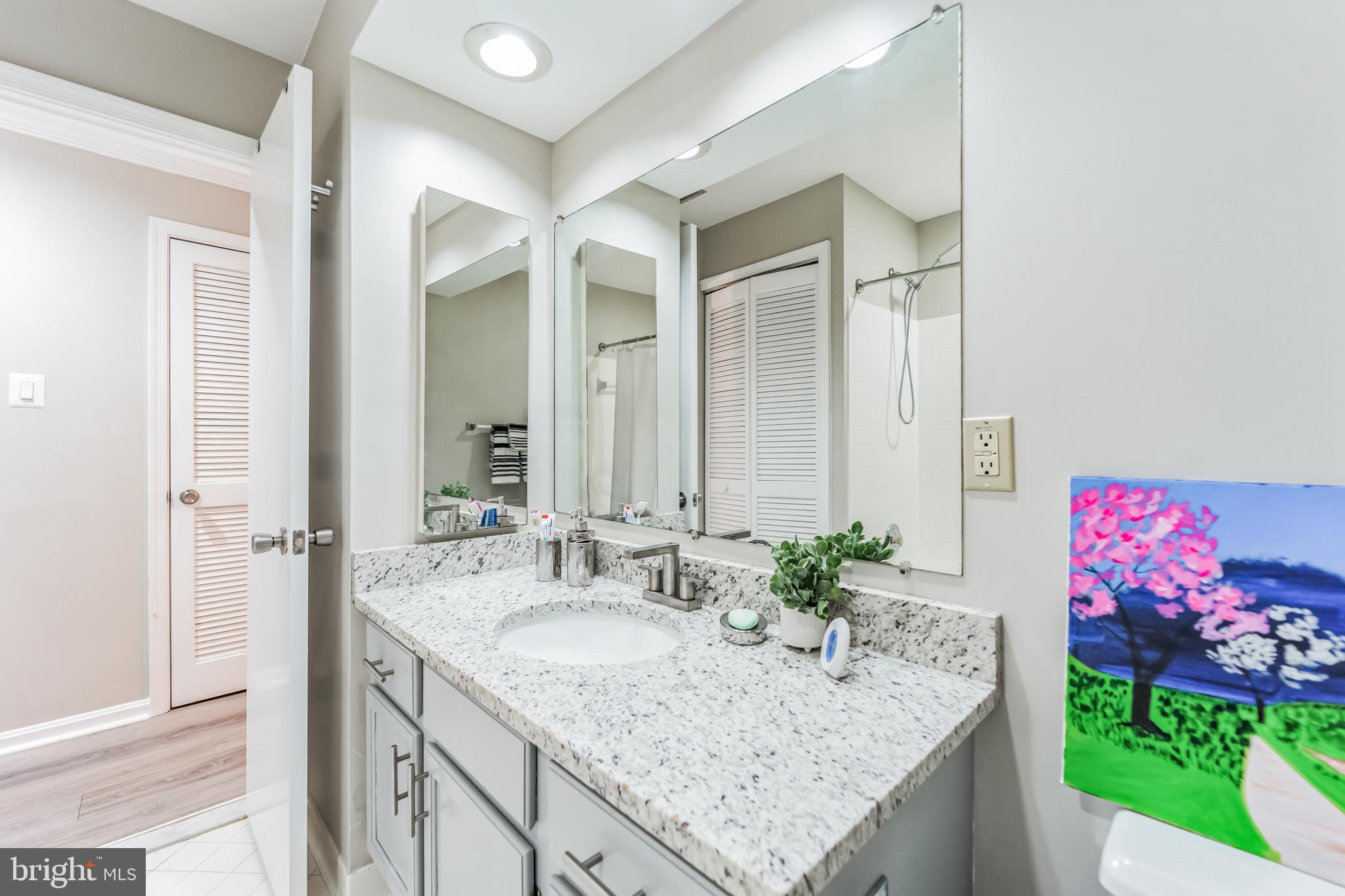 BRIDGEPORT CONDO PHASE 3 - Residential