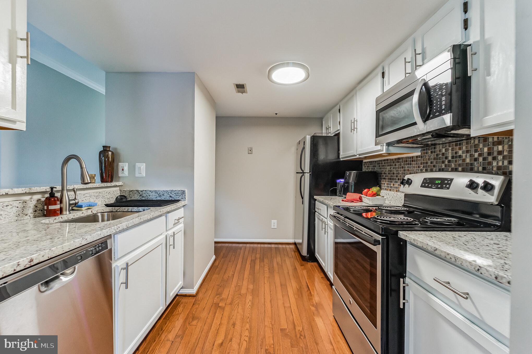 BRIDGEPORT CONDO PHASE 3 - Residential