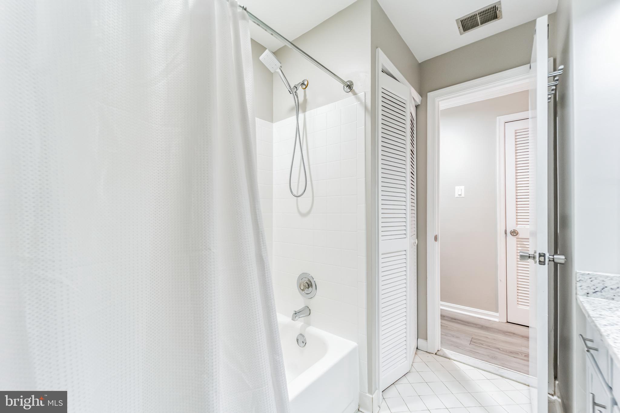 BRIDGEPORT CONDO PHASE 3 - Residential