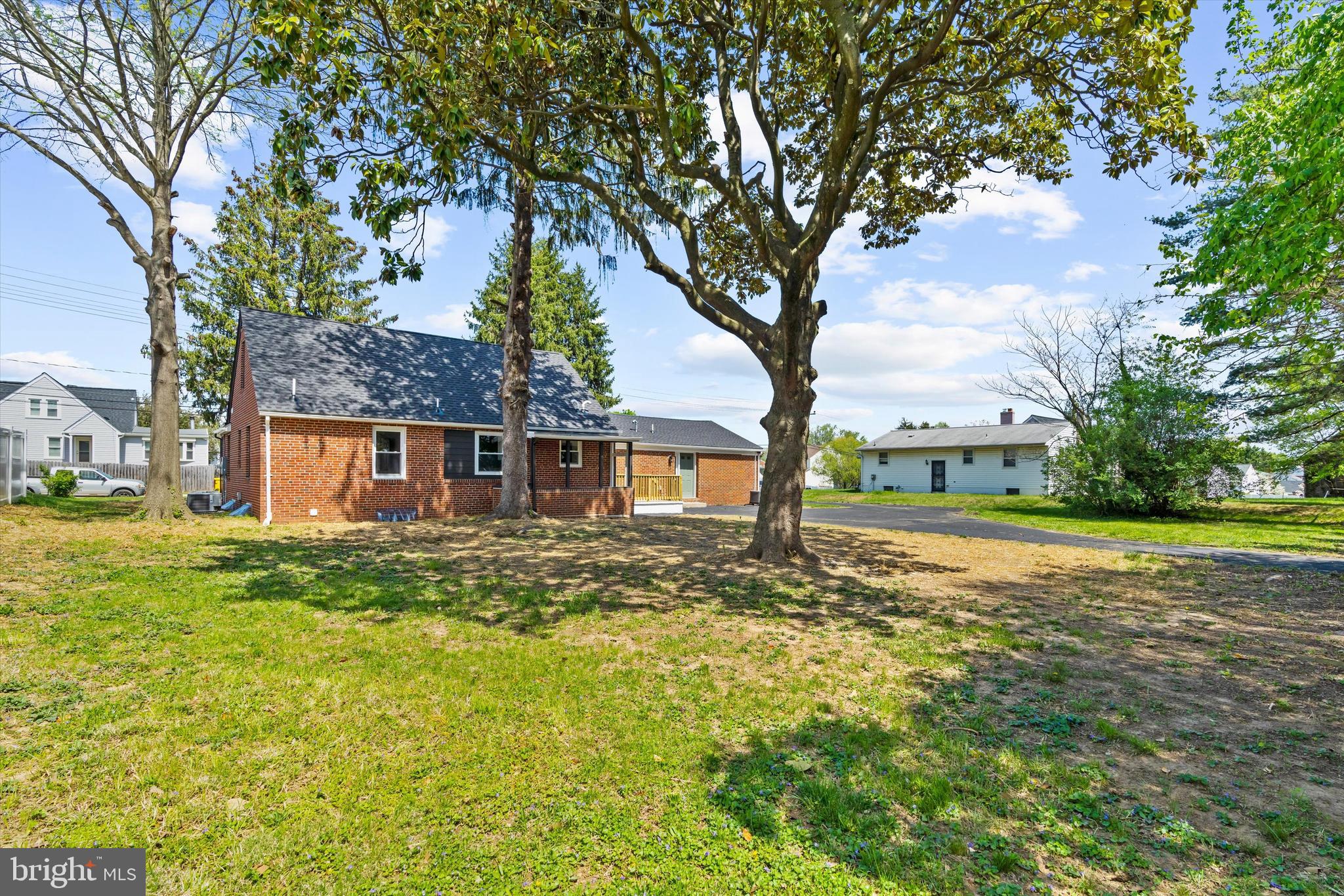 ROLAND TERRACE - Residential