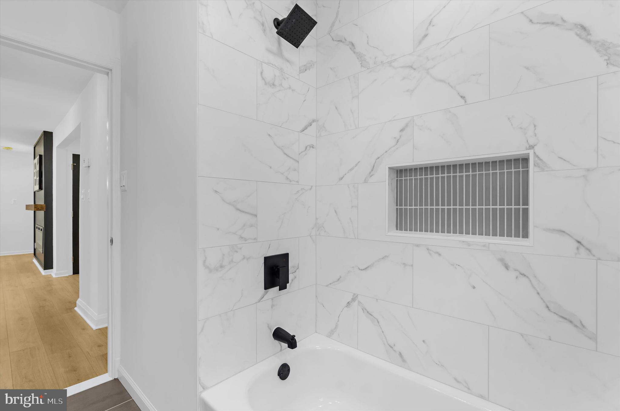 ROLAND TERRACE - Residential