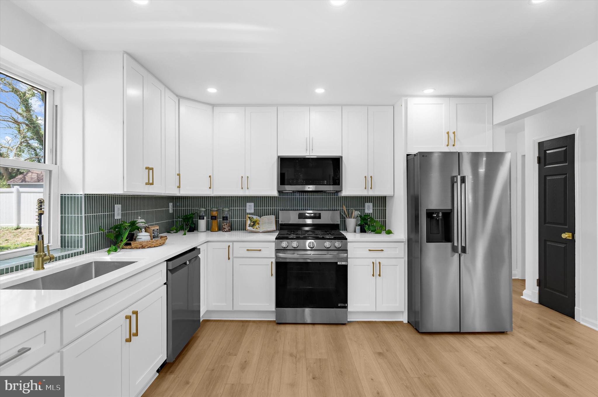 ROLAND TERRACE - Residential