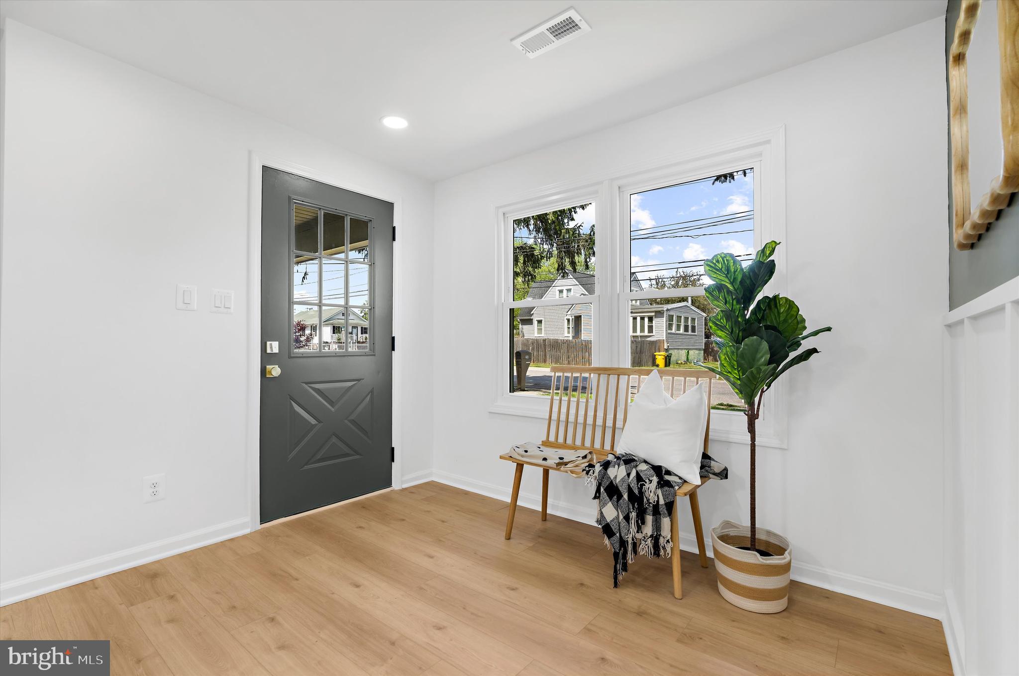 ROLAND TERRACE - Residential