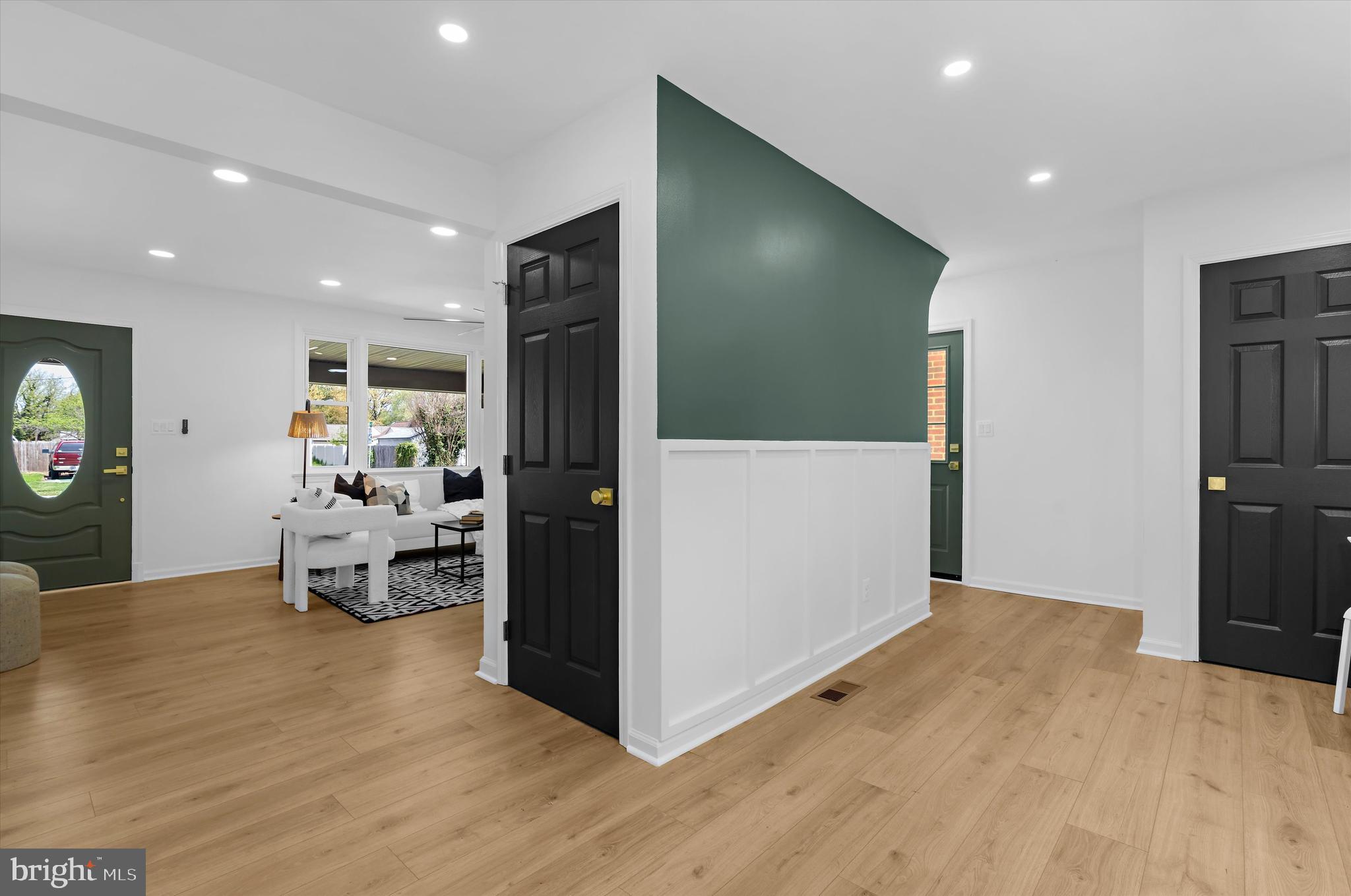 ROLAND TERRACE - Residential