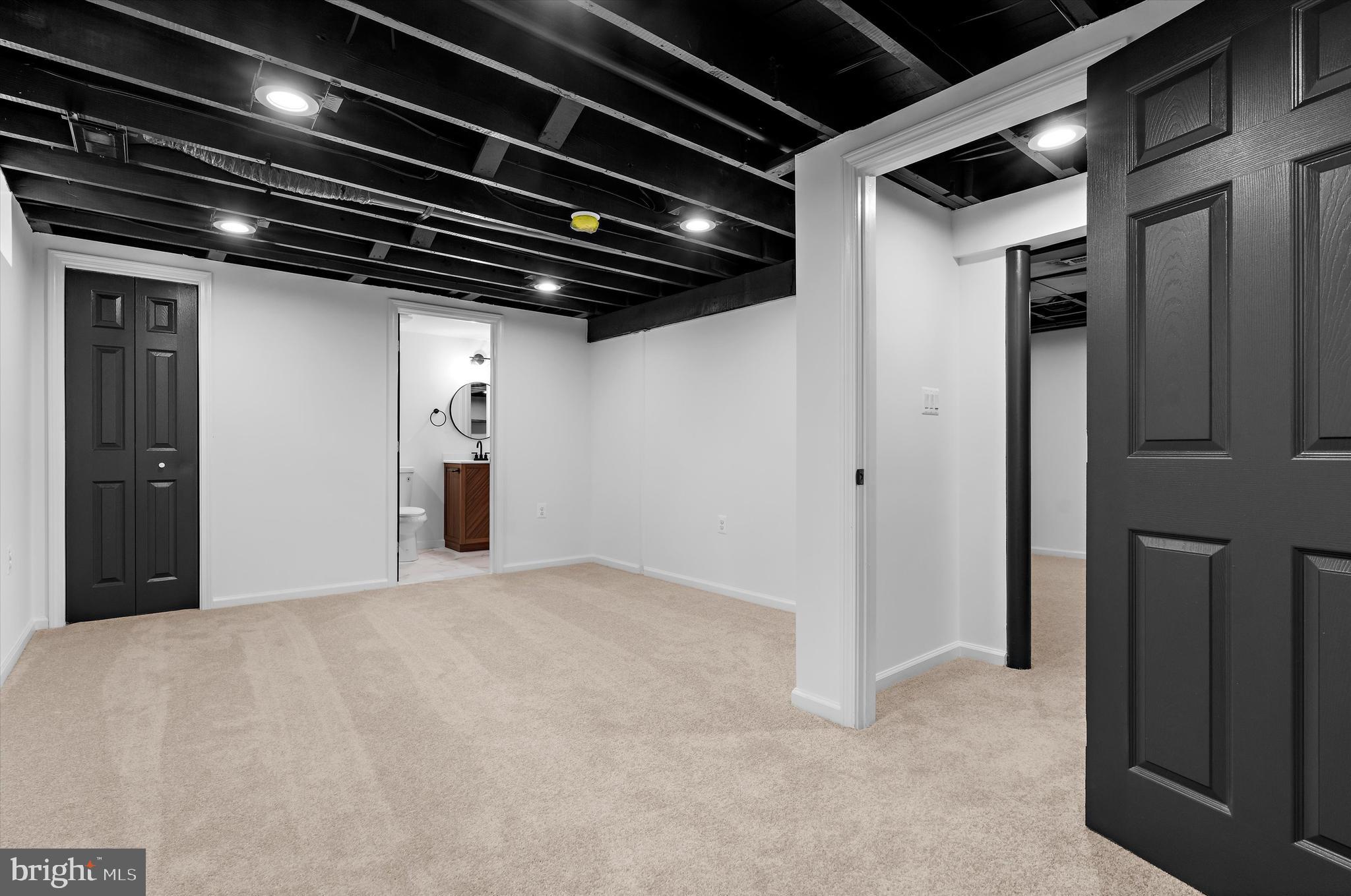 ROLAND TERRACE - Residential