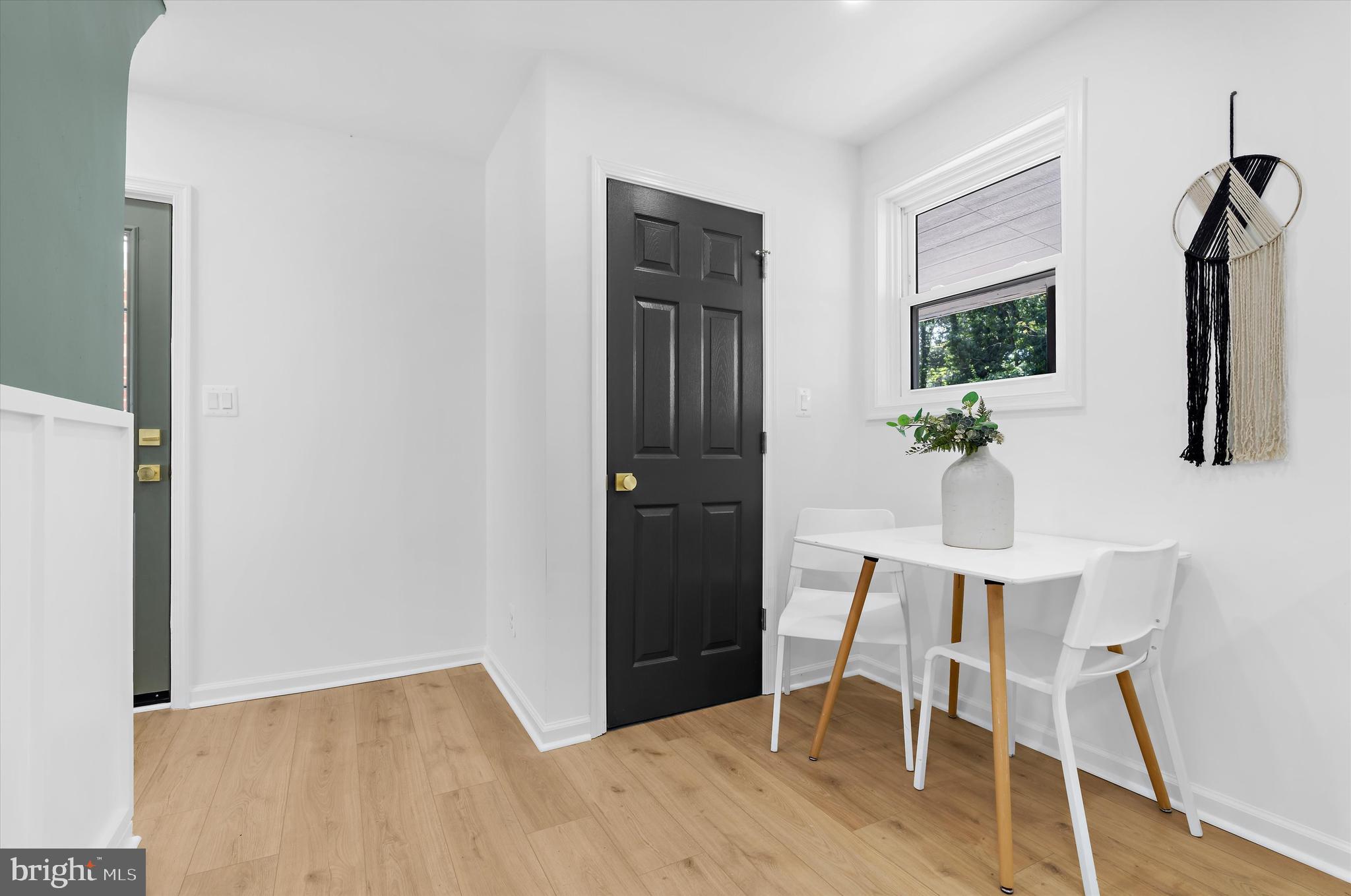 ROLAND TERRACE - Residential