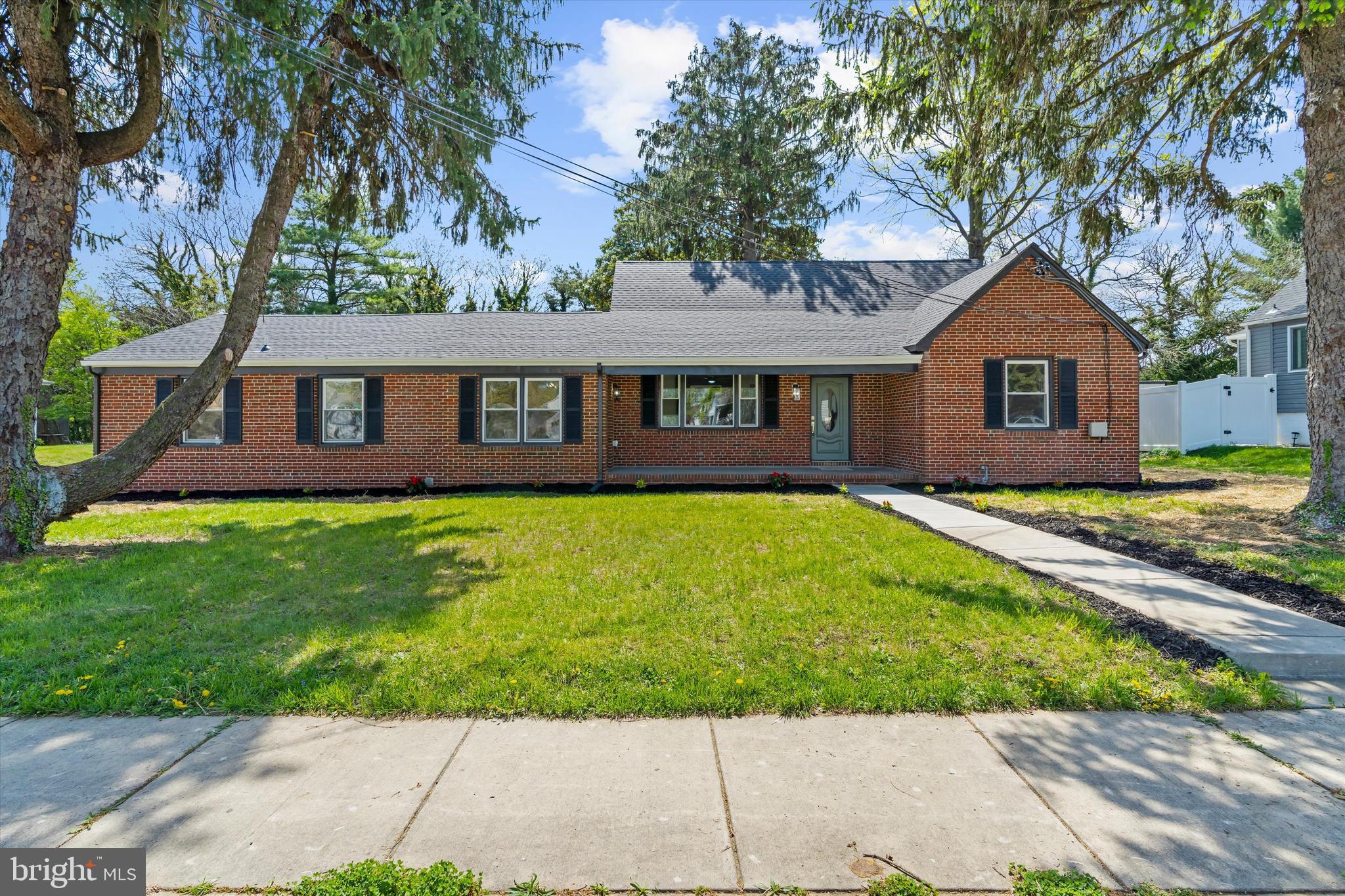 ROLAND TERRACE - Residential