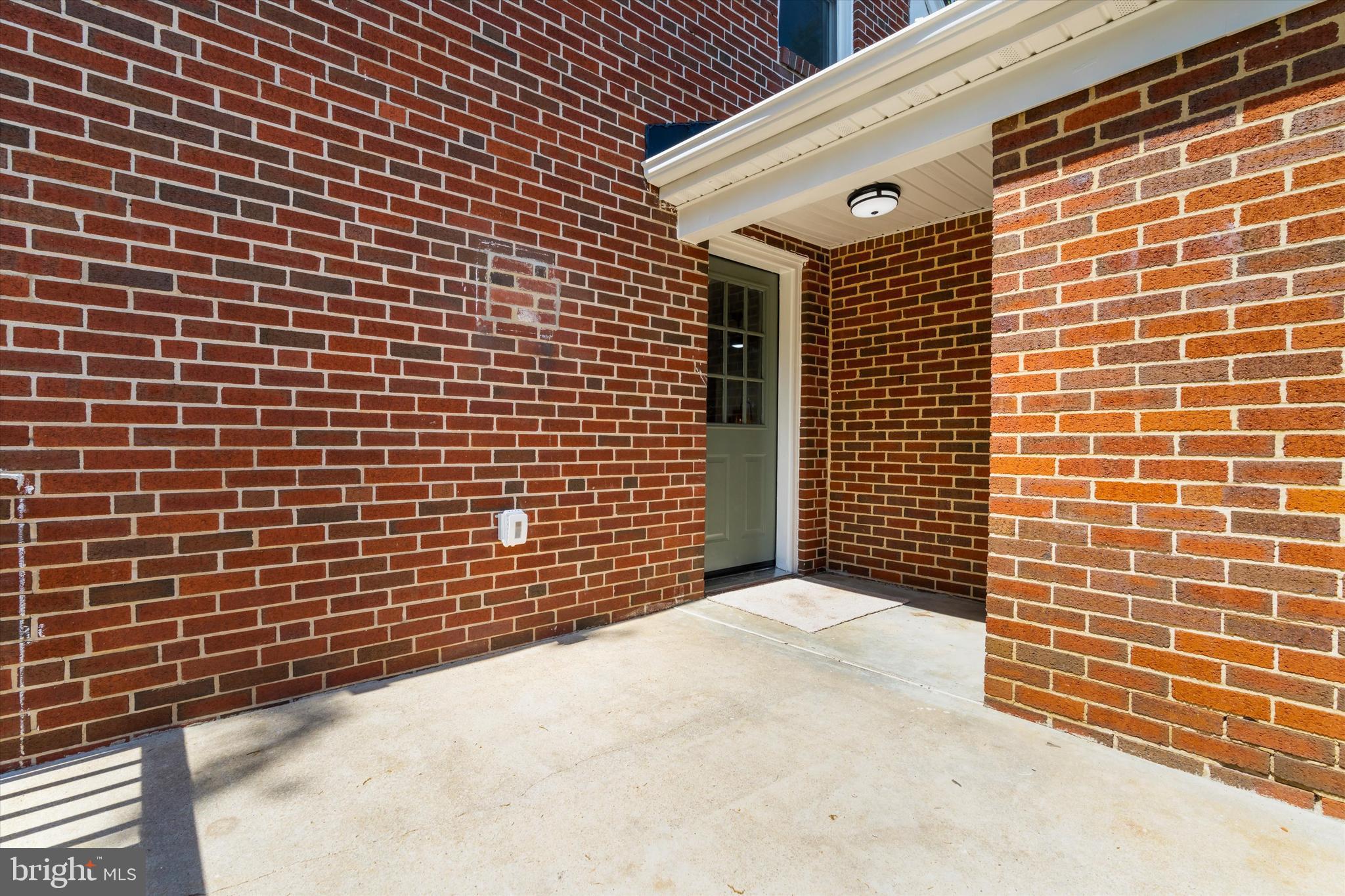 ROLAND TERRACE - Residential