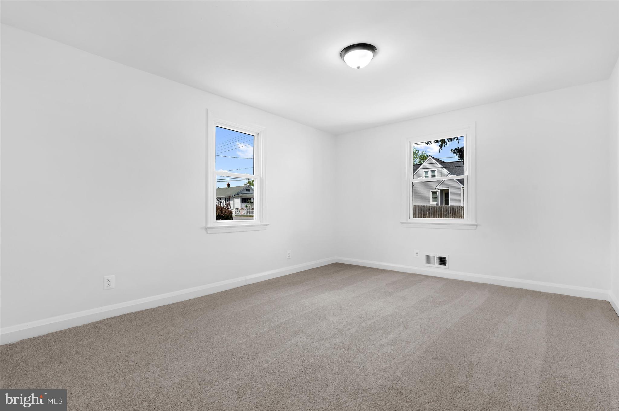 ROLAND TERRACE - Residential