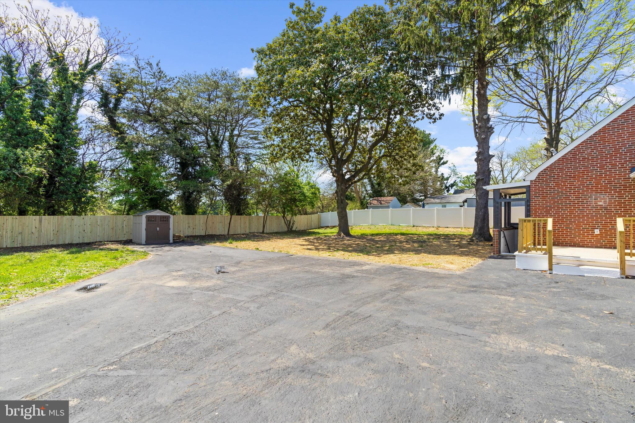 ROLAND TERRACE - Residential