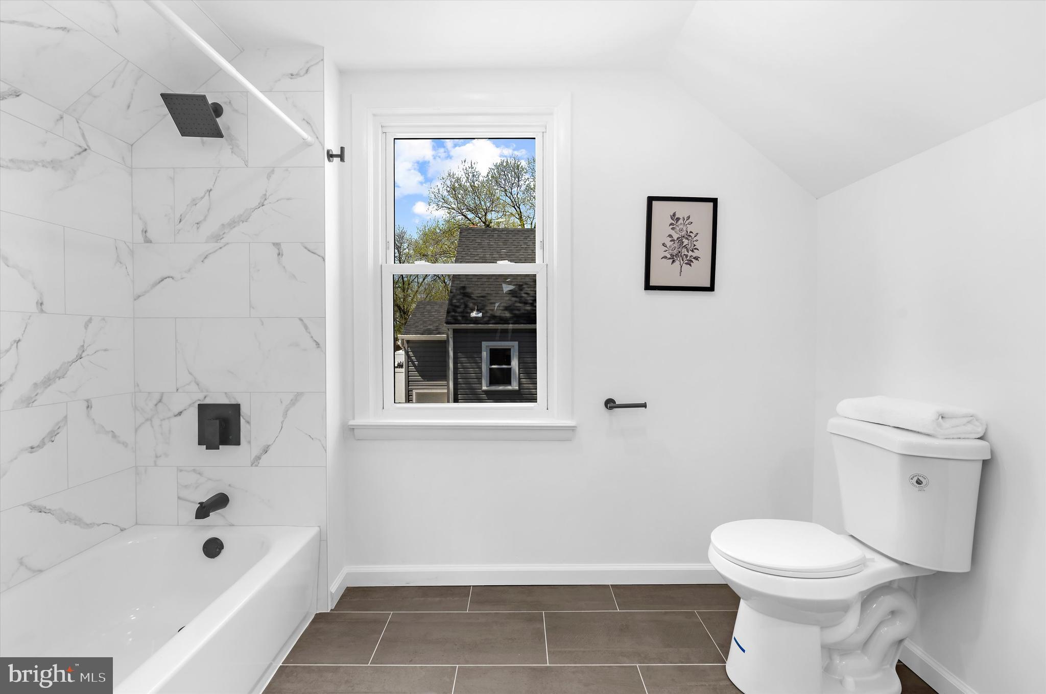 ROLAND TERRACE - Residential