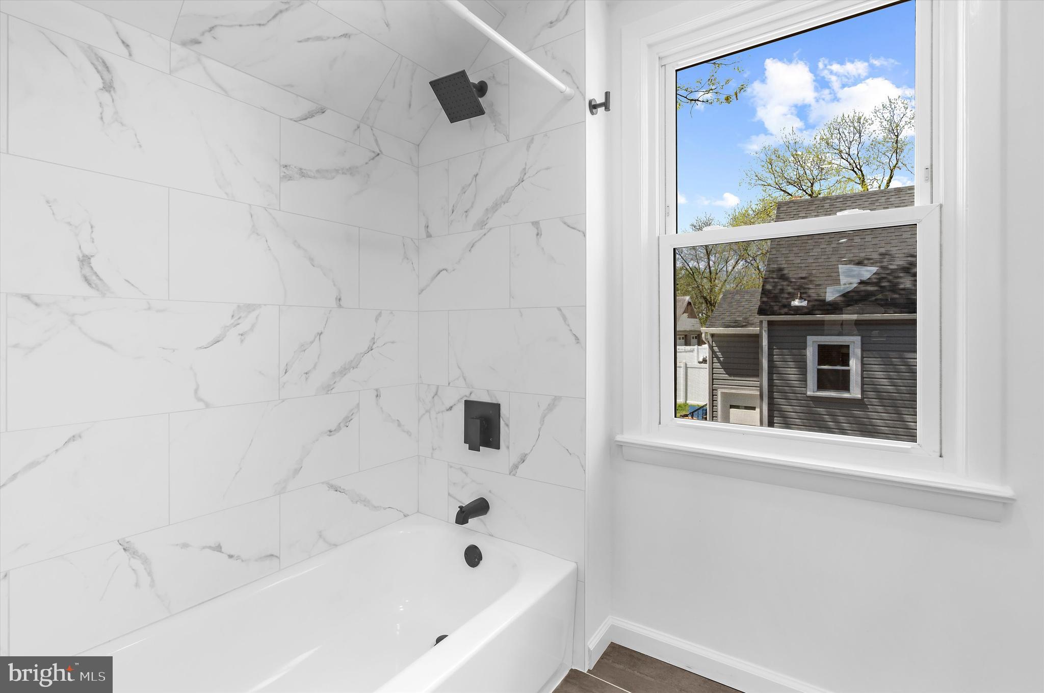 ROLAND TERRACE - Residential