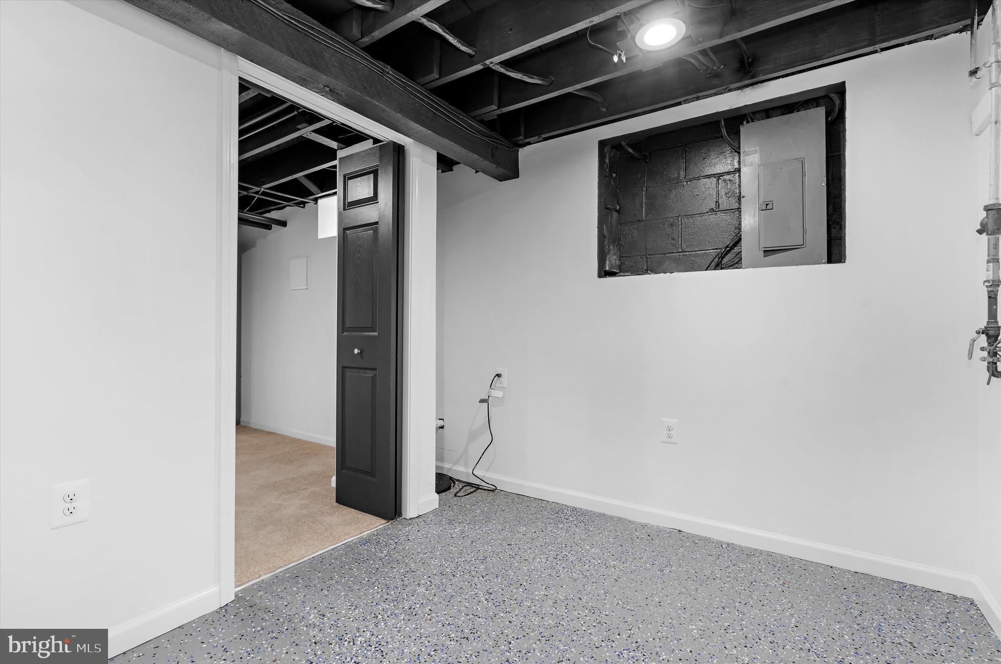 ROLAND TERRACE - Residential