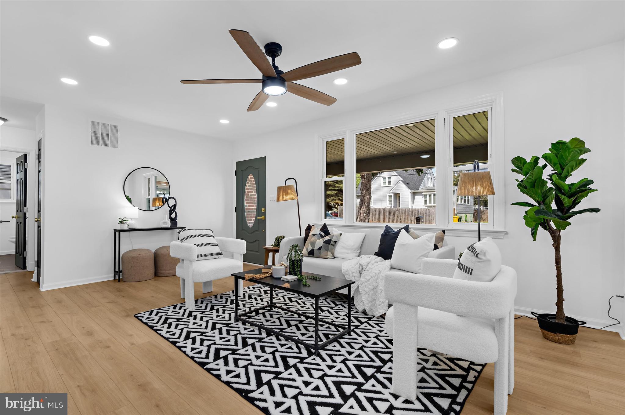 ROLAND TERRACE - Residential