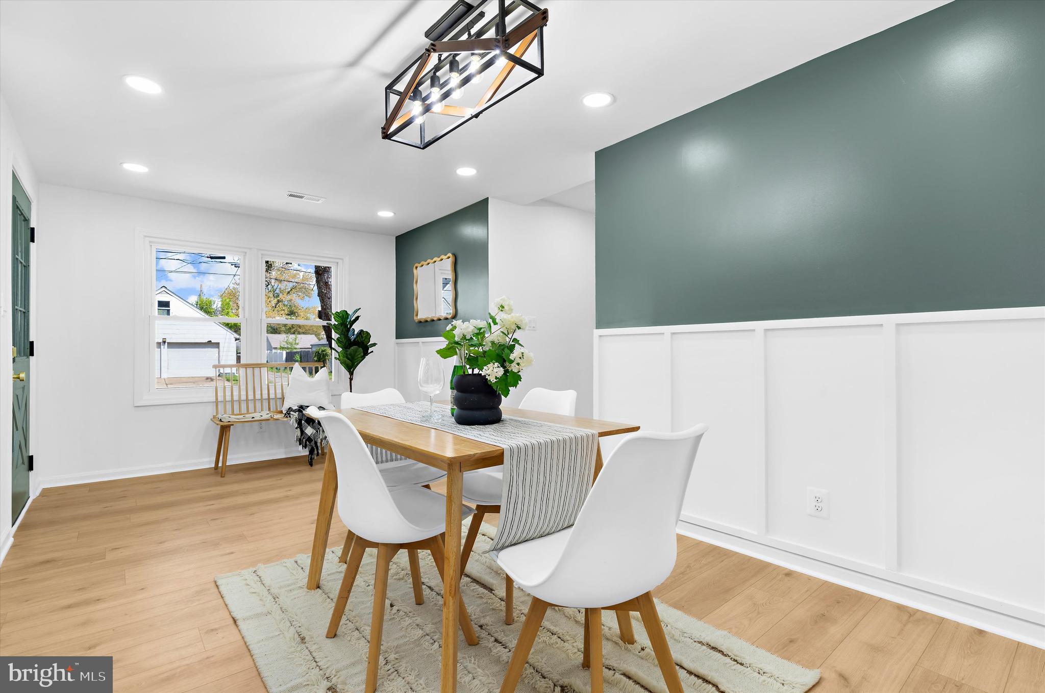 ROLAND TERRACE - Residential