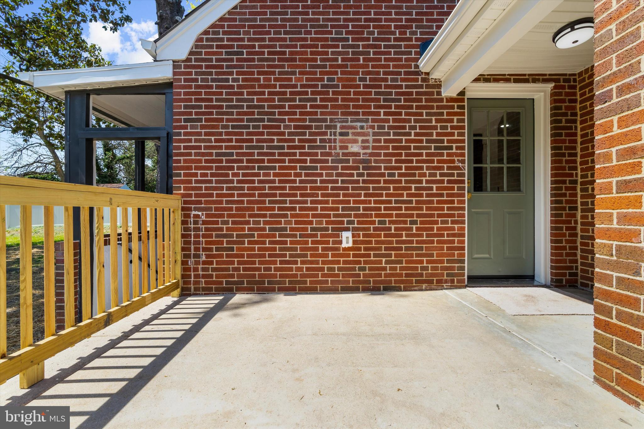 ROLAND TERRACE - Residential