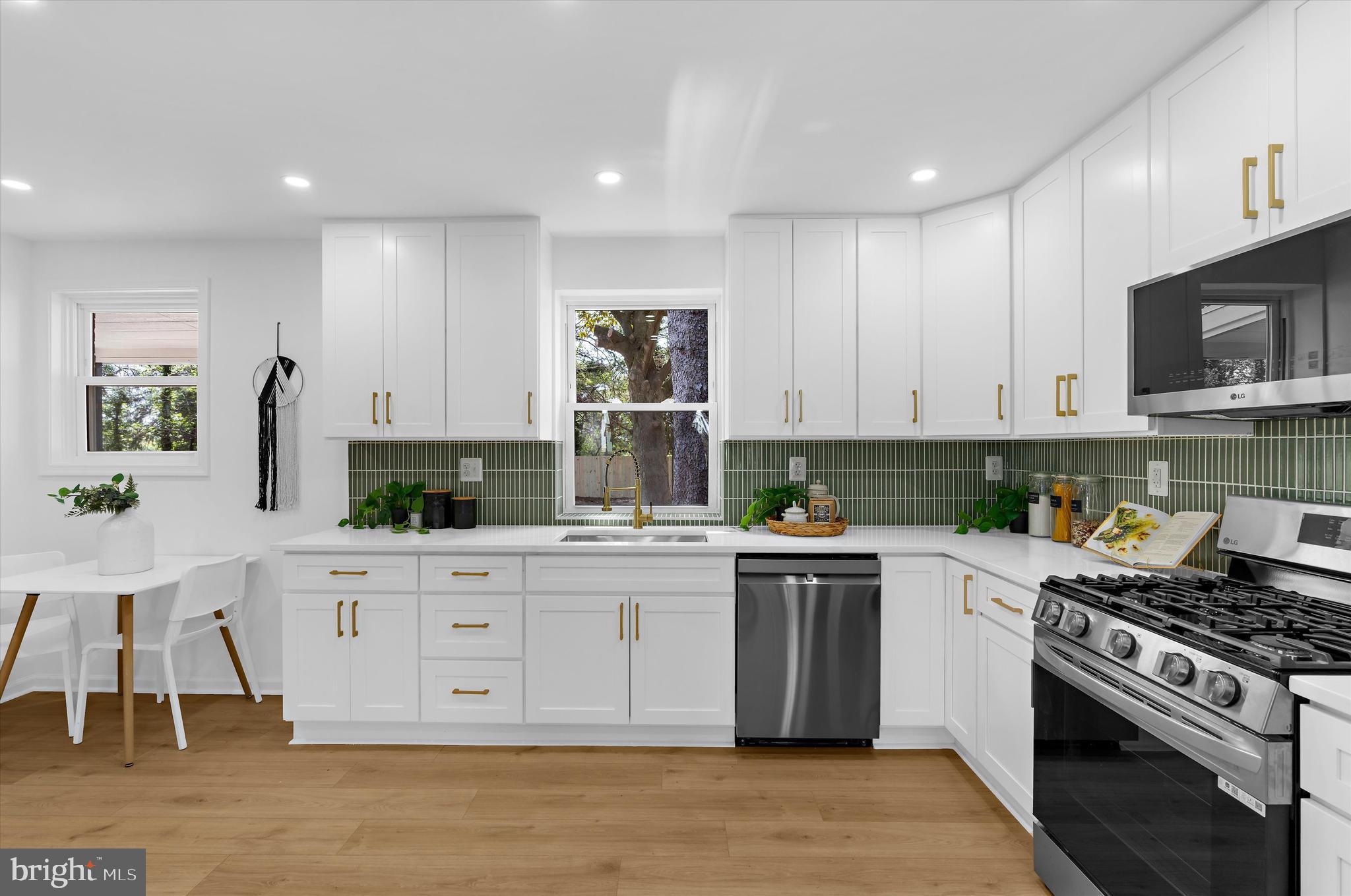 ROLAND TERRACE - Residential