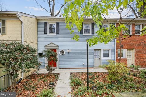 Photo of 8629 Geren Road #29-3, SILVER SPRING, MD 20901 (MLS # MDMC2209962)