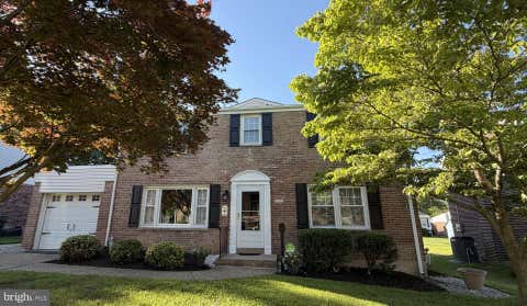 Homes For Sale - 239 Waverly Road<br/> WILMINGTON, DE 19803