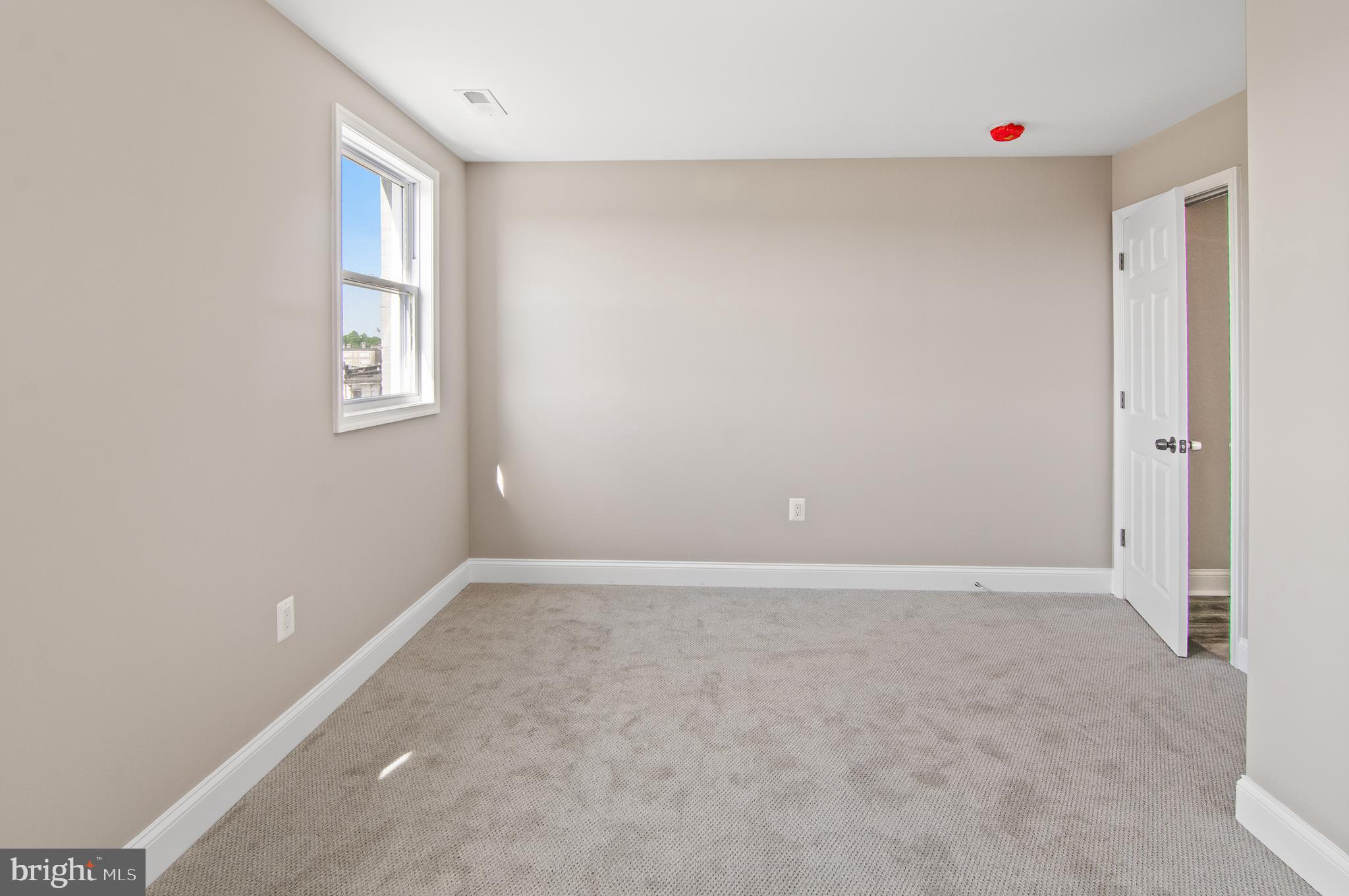 ELLWOOD PARK - Residential Lease