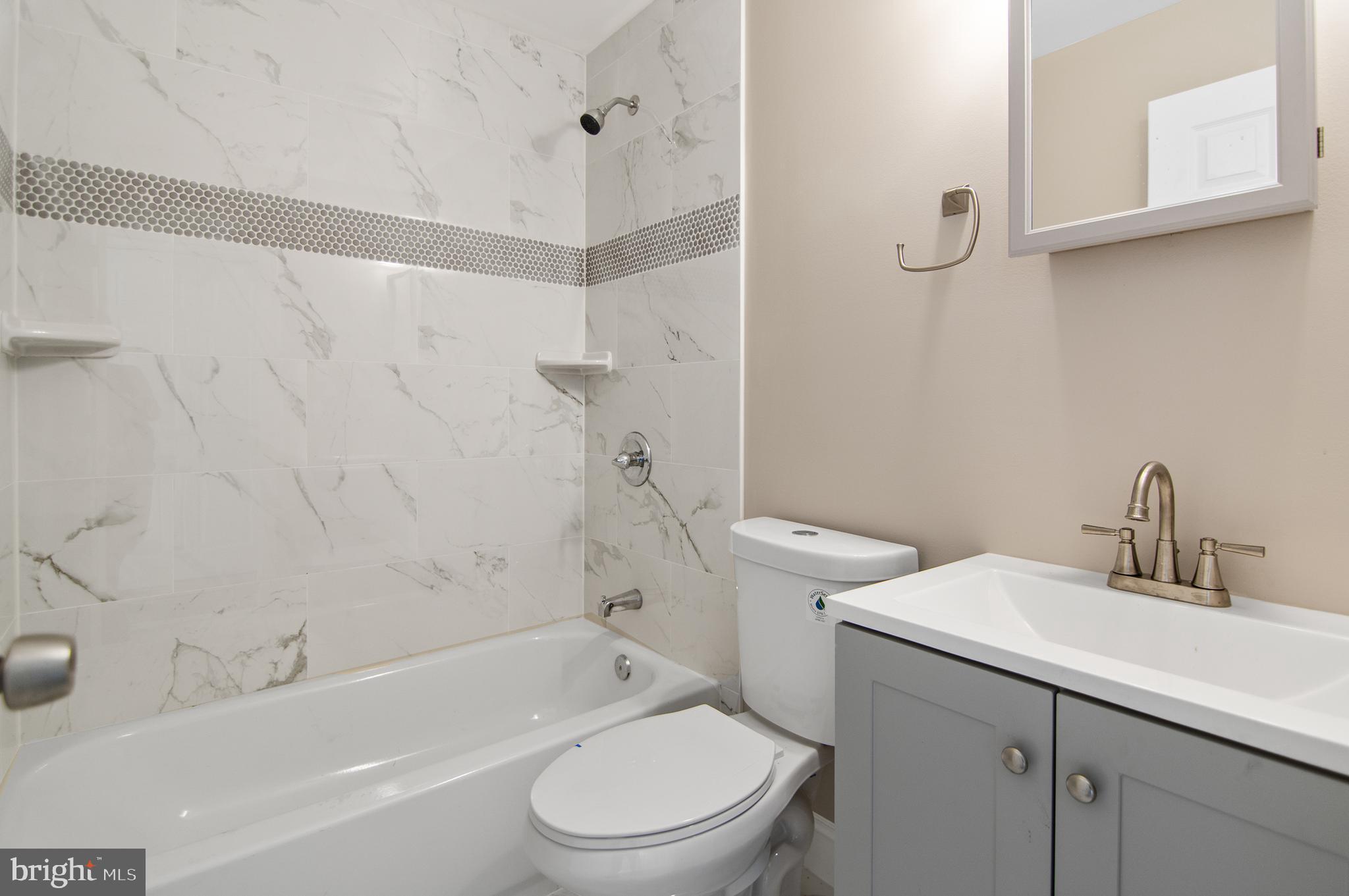 ELLWOOD PARK - Residential Lease