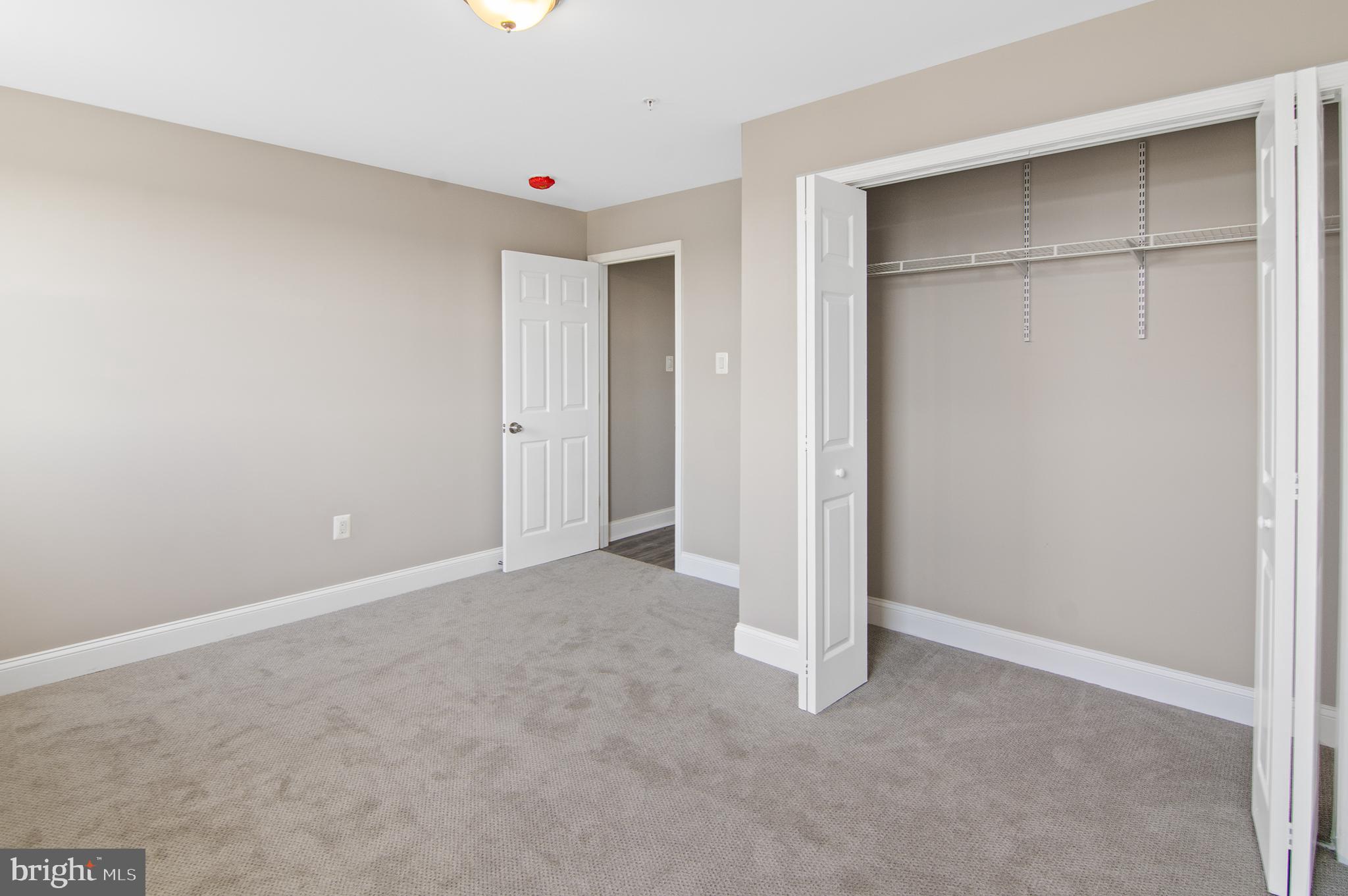 ELLWOOD PARK - Residential Lease