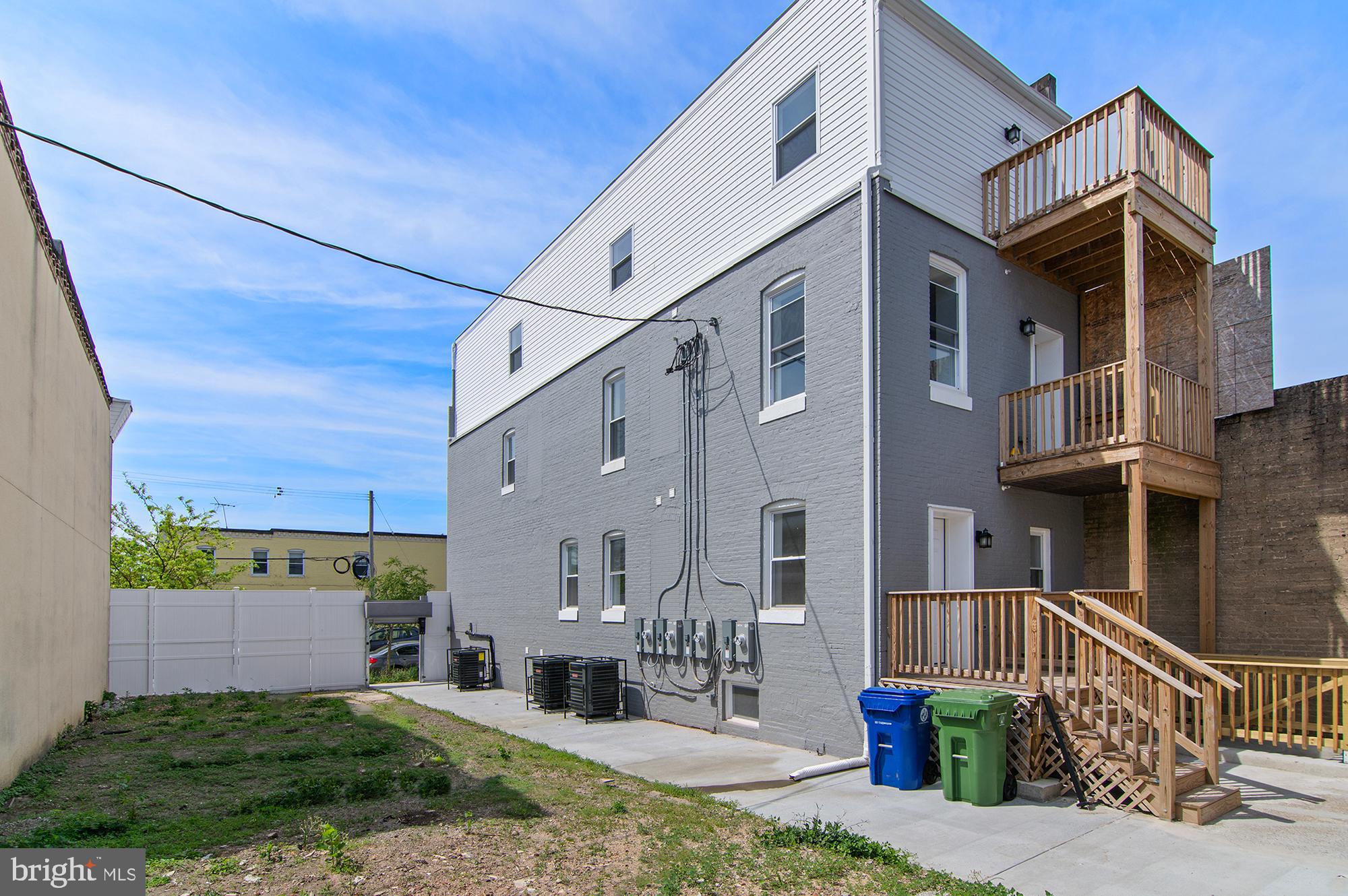 ELLWOOD PARK - Residential Lease