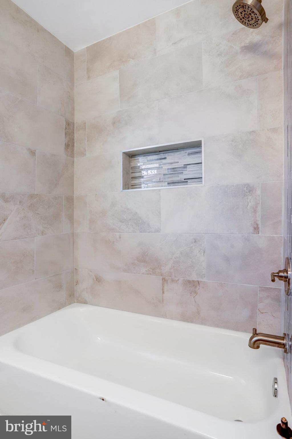 COLUMBIA PARK - Residential