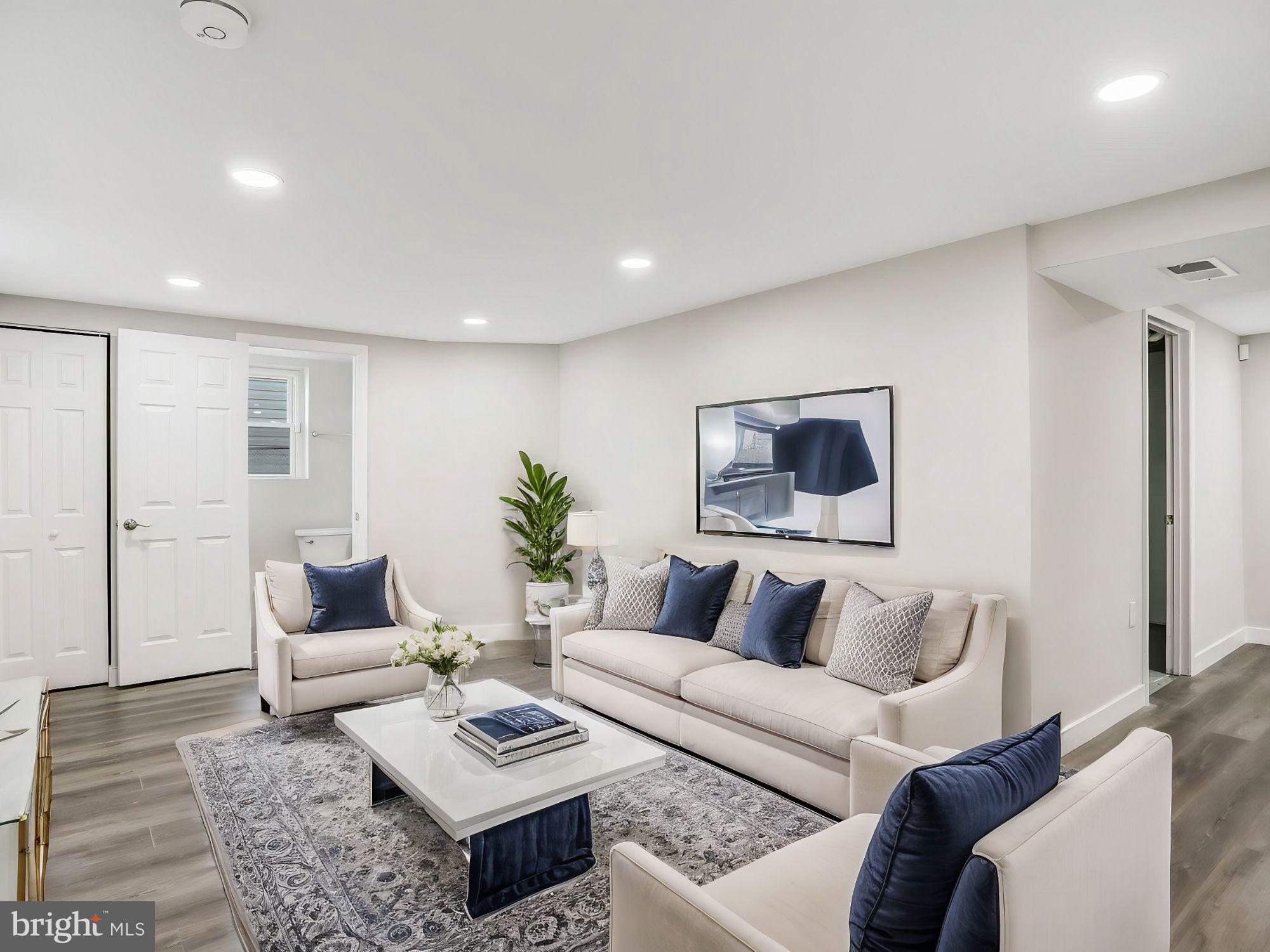 COLUMBIA PARK - Residential