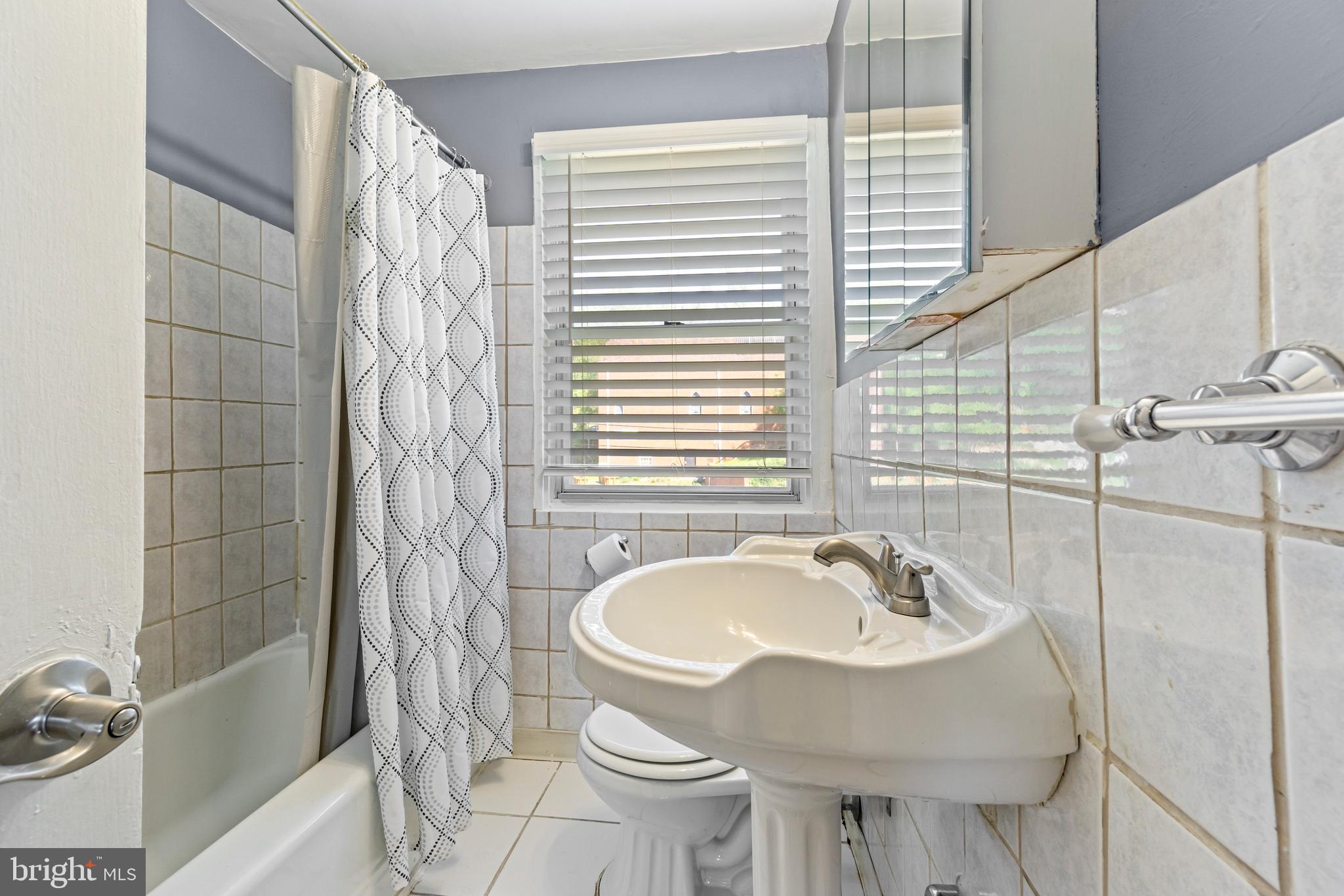 BEECHFIELD - Residential Lease