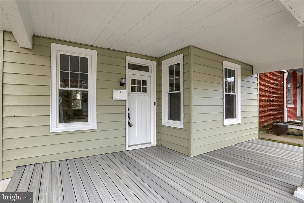 Photo of 58 E Lincoln Avenue, Lititz, PA 17543 (MLS # PALA2044998)