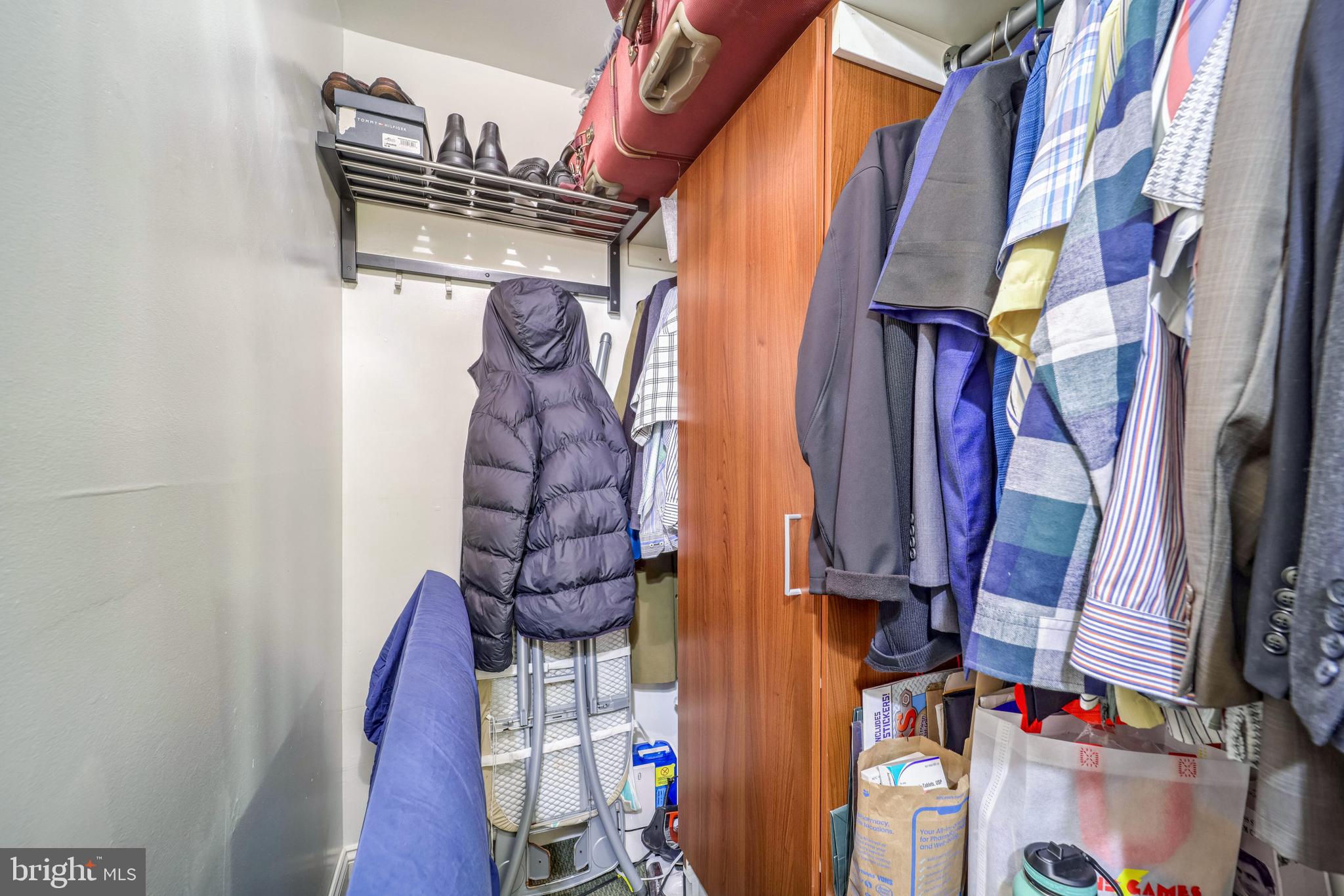 CHERRY GLEN CONDOS - Residential