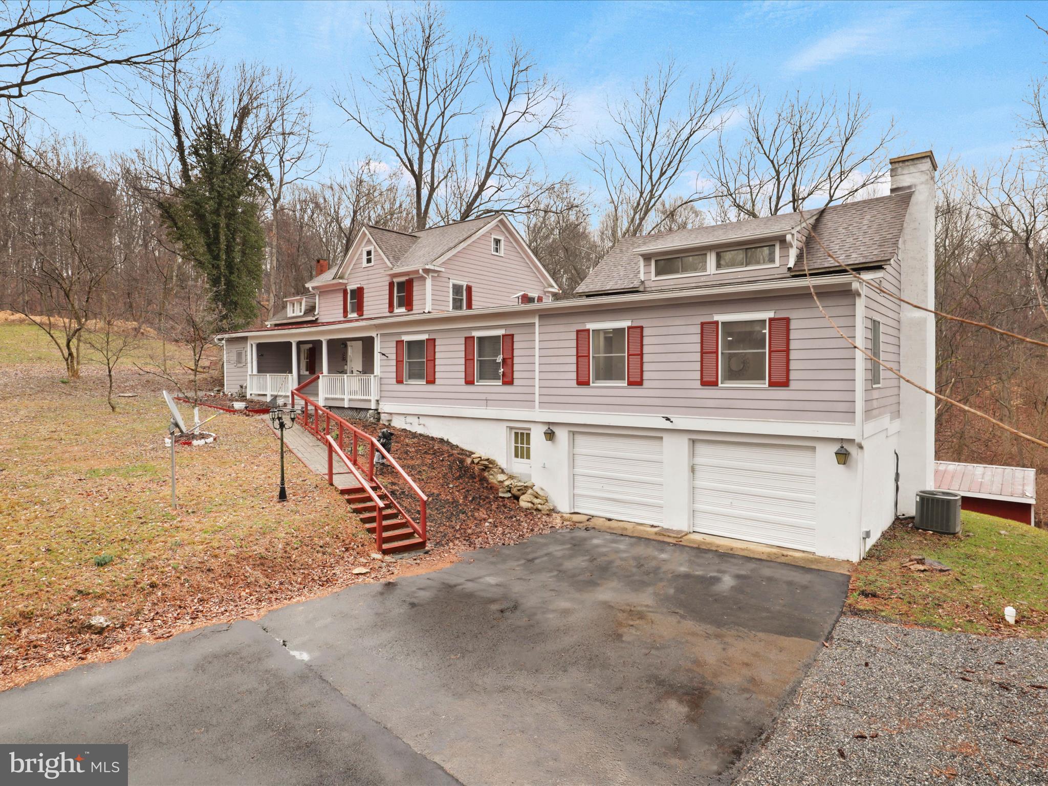 LEESBURG - Residential