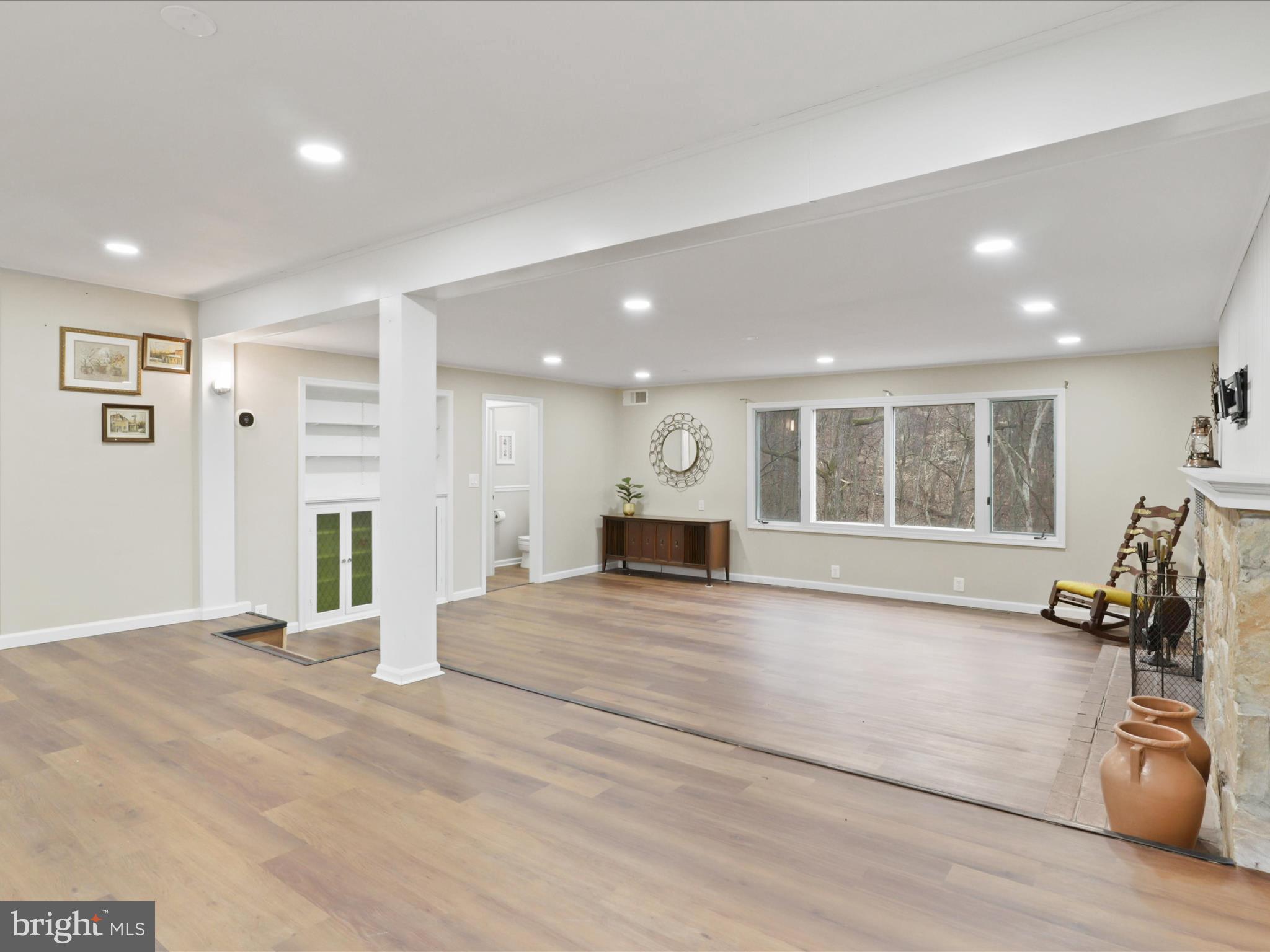 LEESBURG - Residential