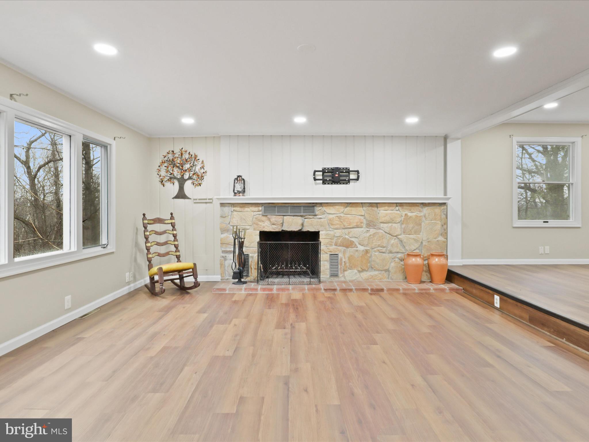 LEESBURG - Residential