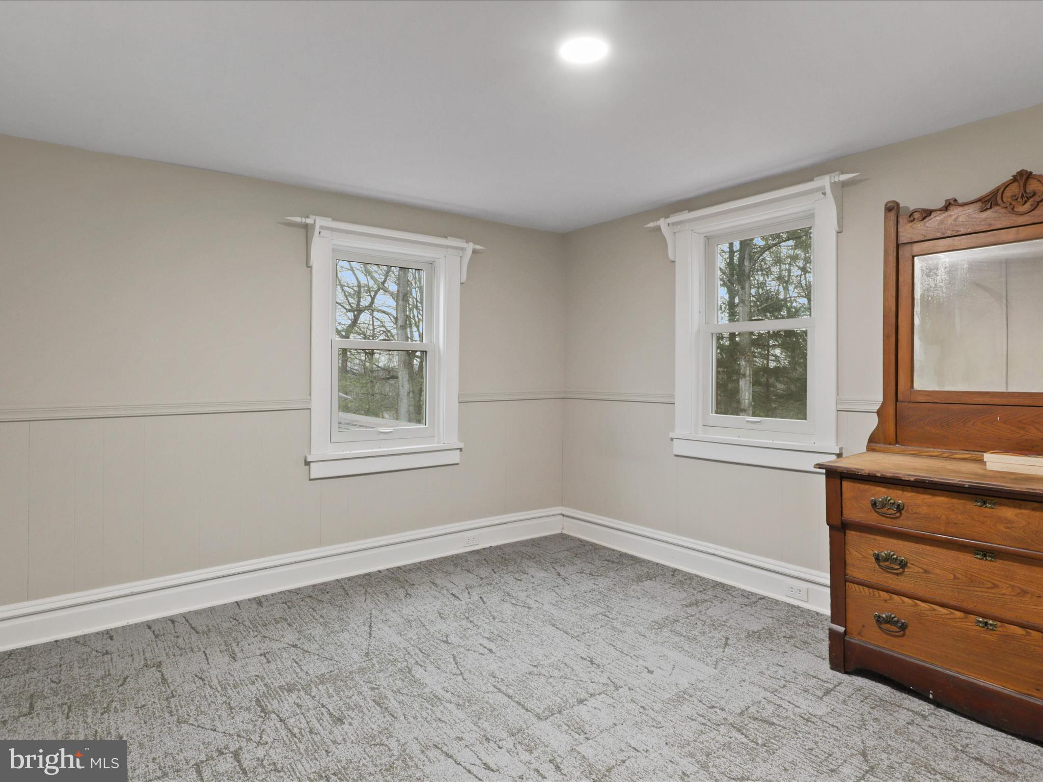 LEESBURG - Residential