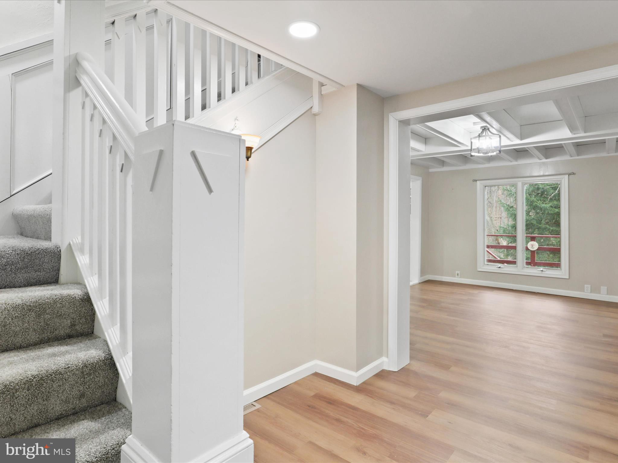 LEESBURG - Residential