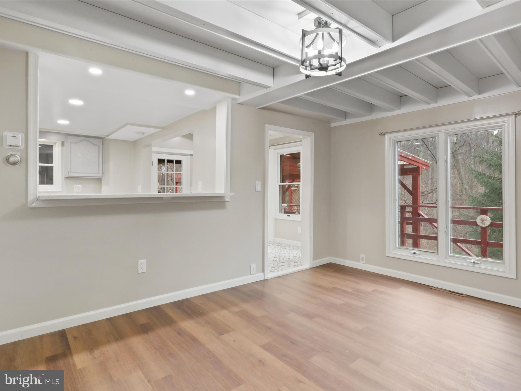 LEESBURG - Residential