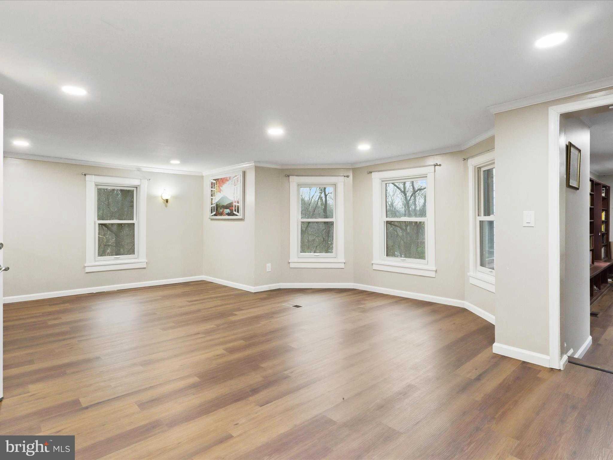 LEESBURG - Residential