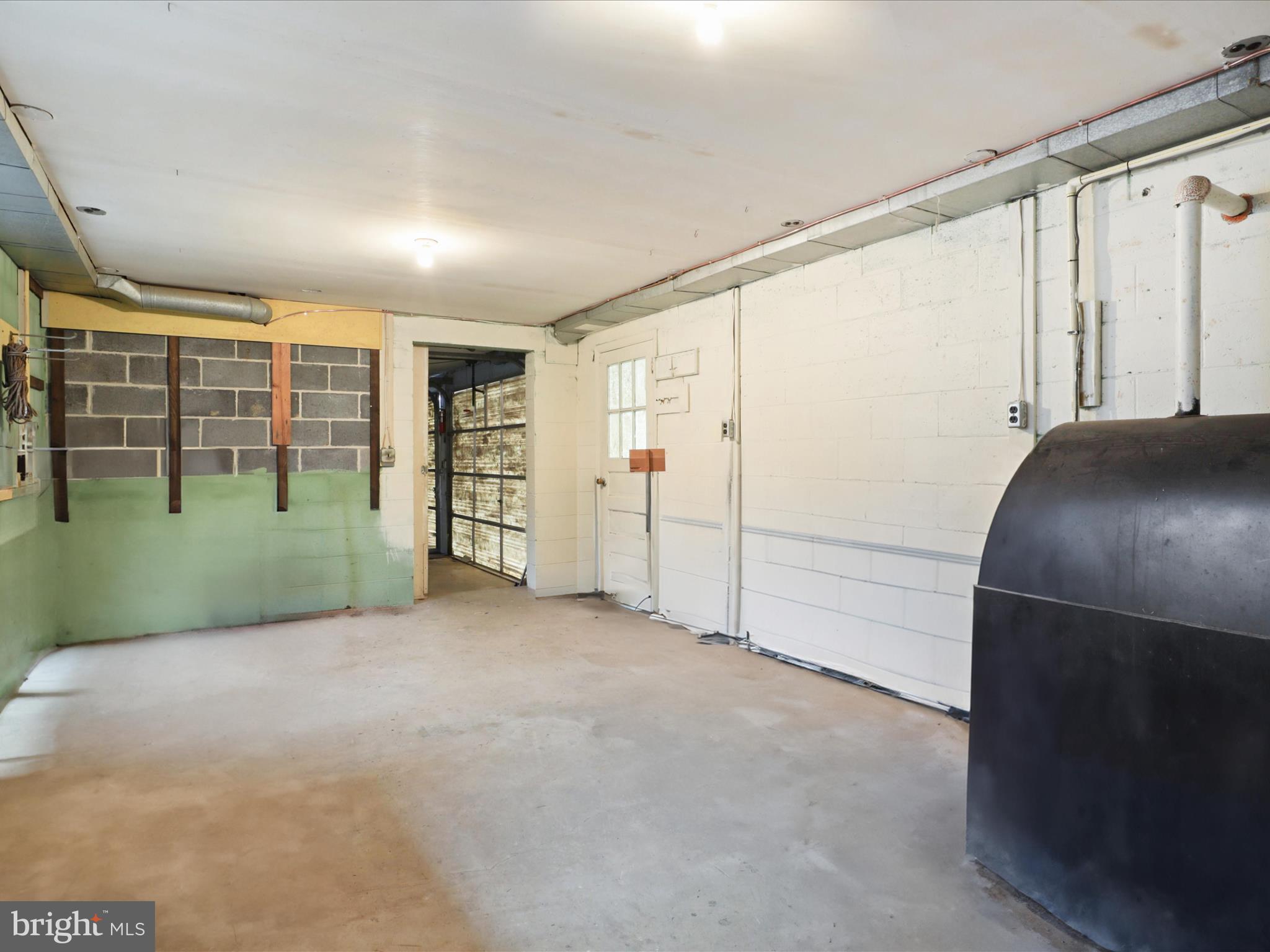 LEESBURG - Residential