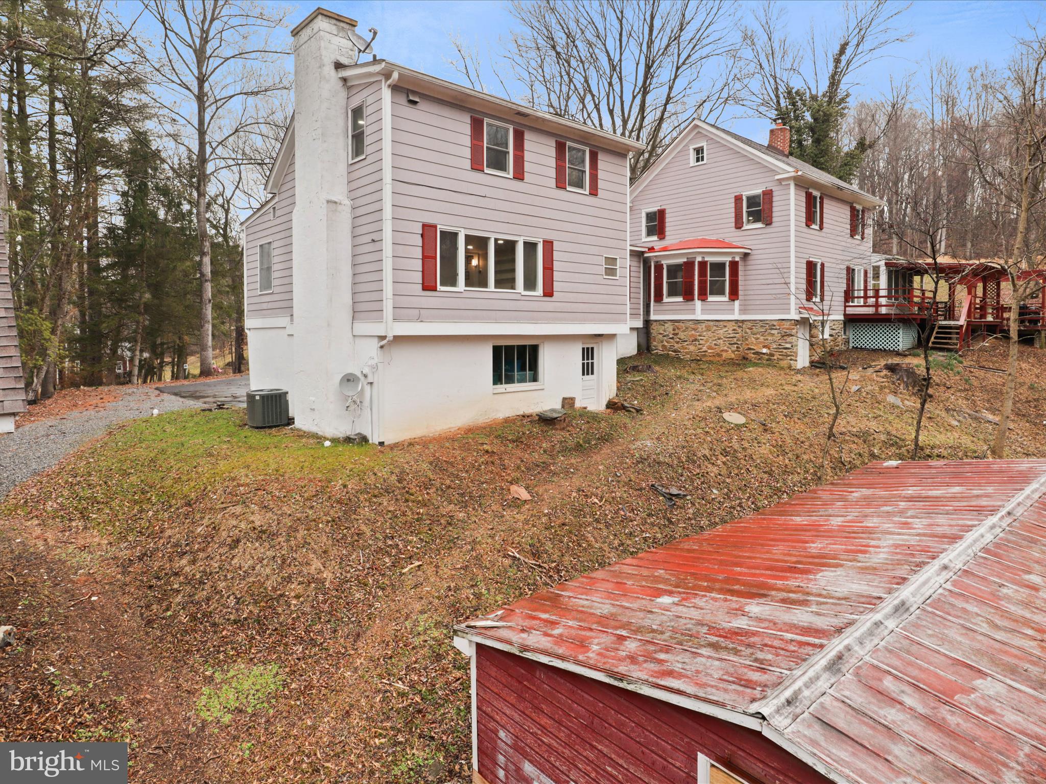 LEESBURG - Residential