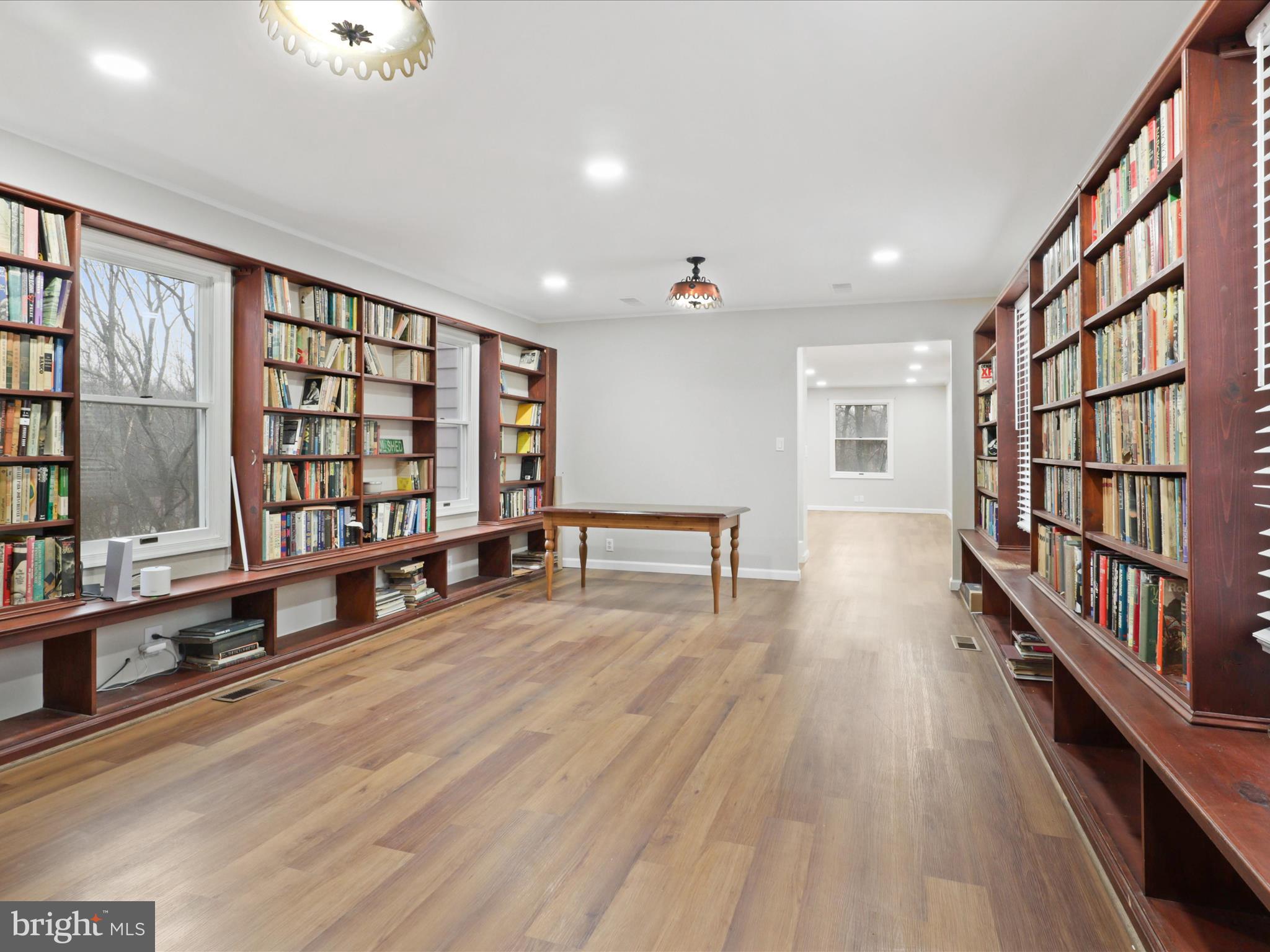 LEESBURG - Residential