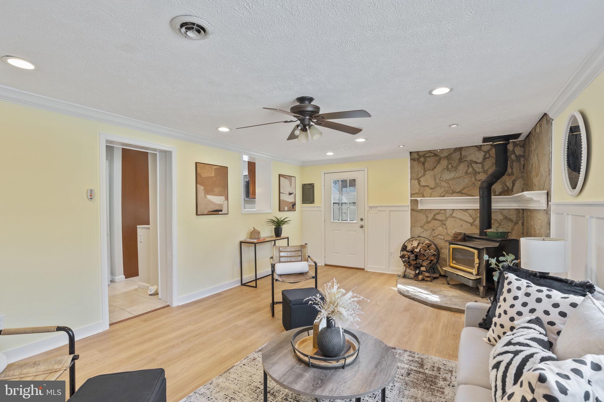 WILLIAMSBURG - Residential